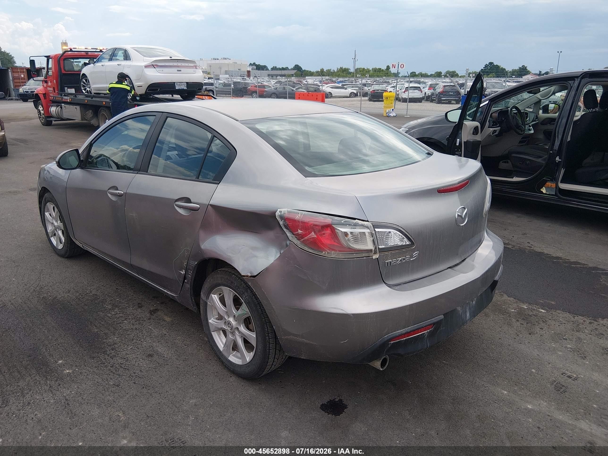 2010 Mazda Mazda3 I Touring Gray vin: JM1BL1SF7A1131042