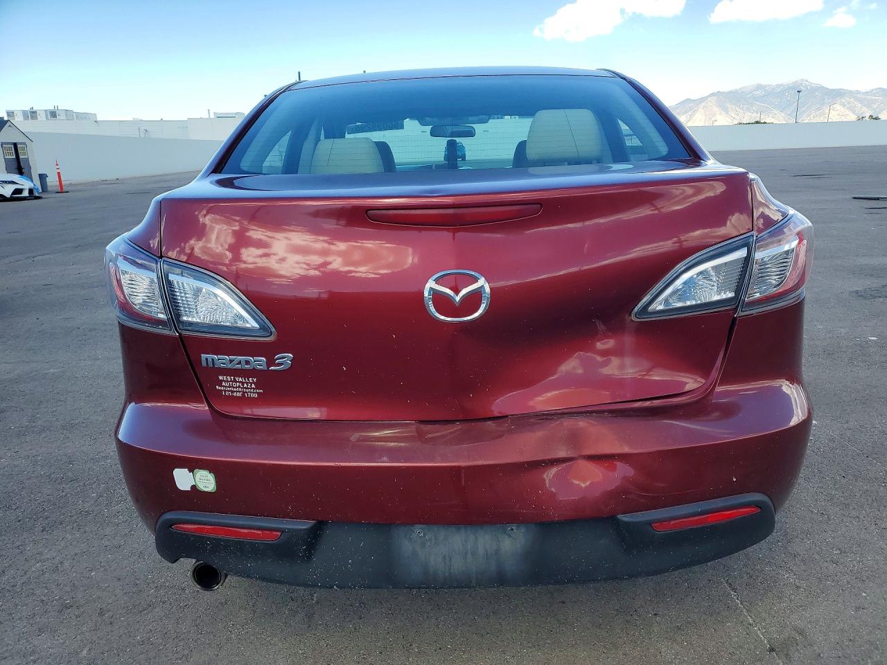 2010 Mazda 3 I Maroon vin: JM1BL1SF7A1208170