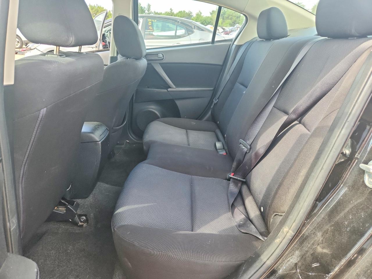 2010 Mazda 3 I Черный vin: JM1BL1SF7A1281491