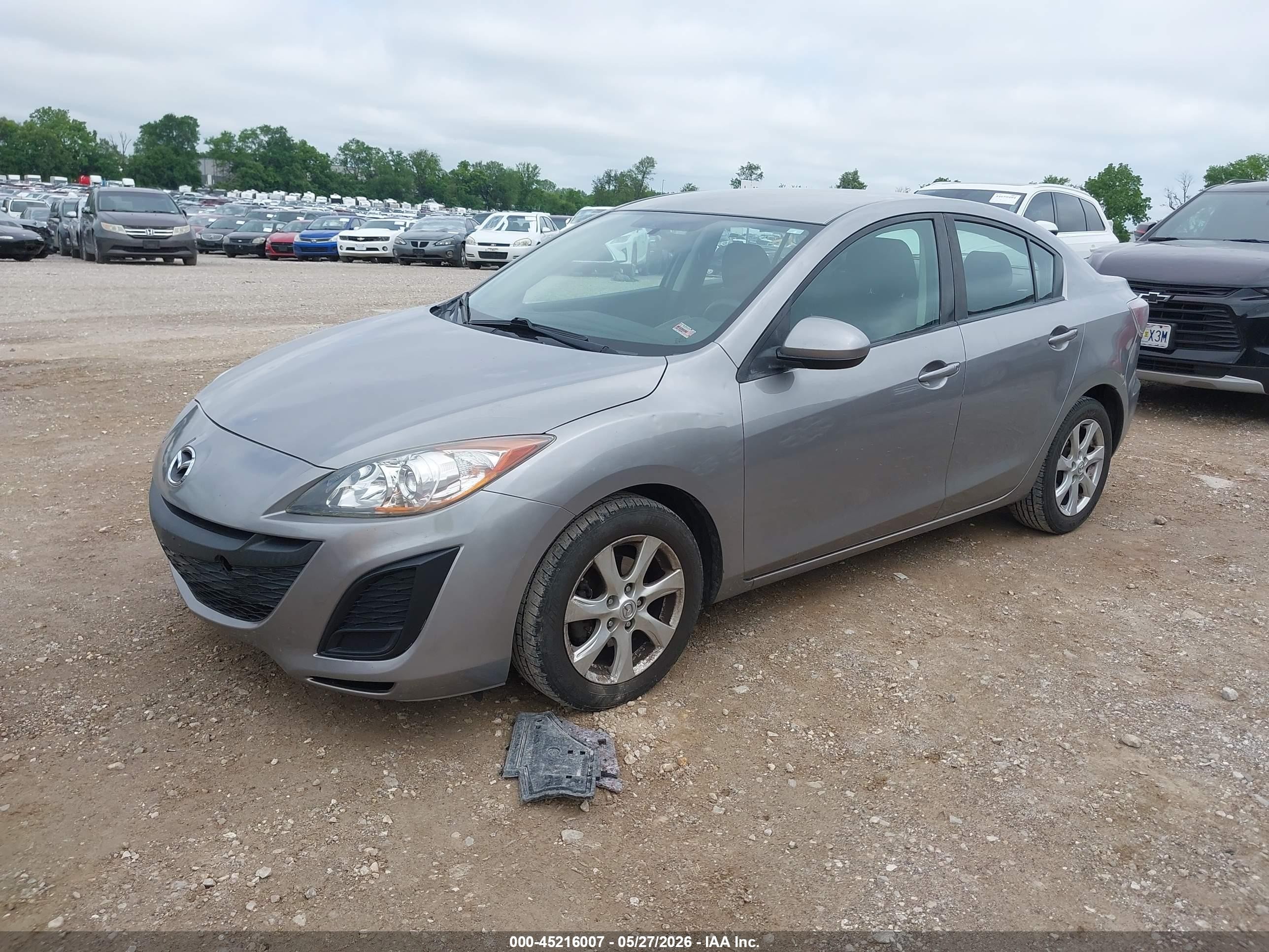 2010 Mazda Mazda3 I Sport Gray vin: JM1BL1SF7A1284892