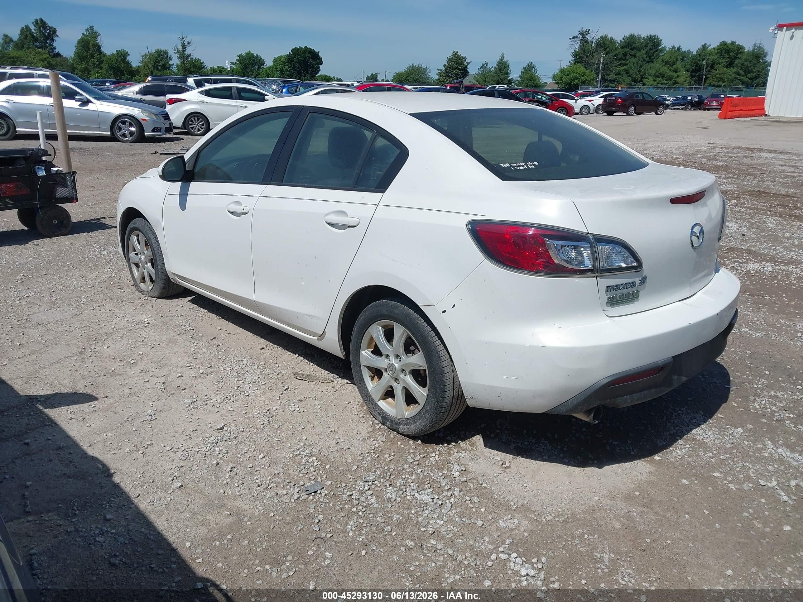 2010 Mazda Mazda3 I Touring White vin: JM1BL1SF7A1329863
