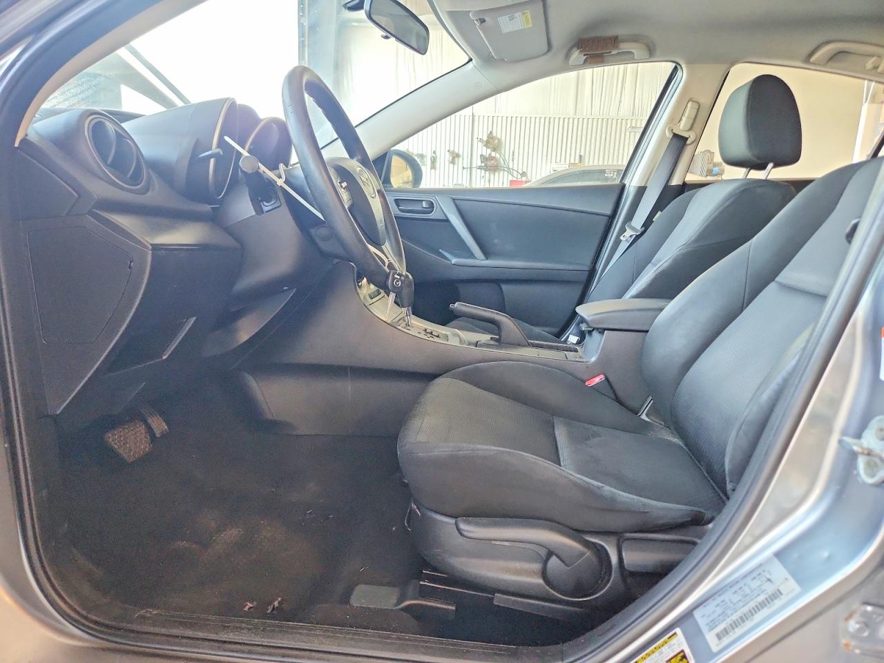 2010 Mazda 3 I Серебряный vin: JM1BL1SF8A1161196
