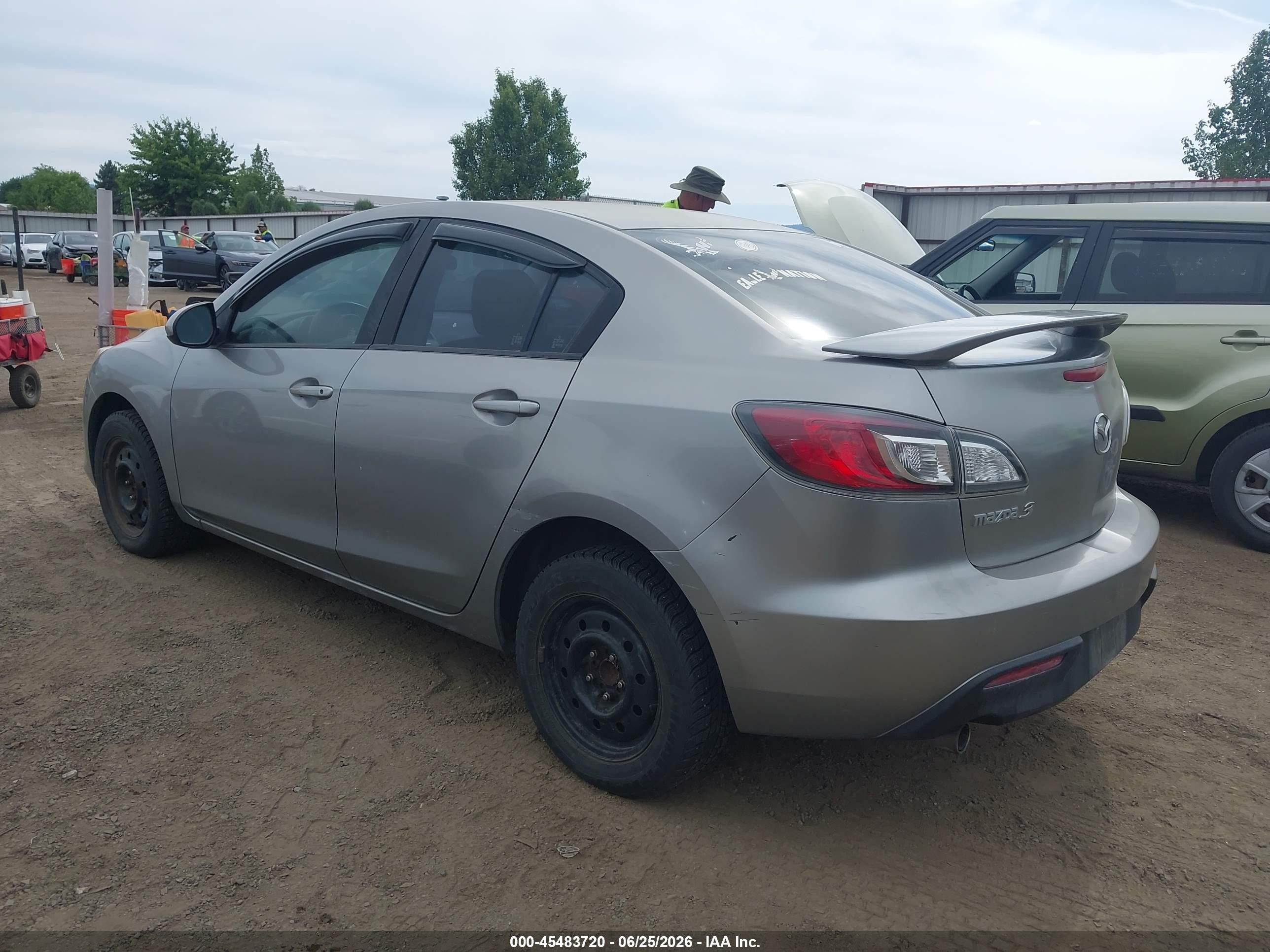 2010 Mazda Mazda3 I Touring Gray vin: JM1BL1SF8A1214981