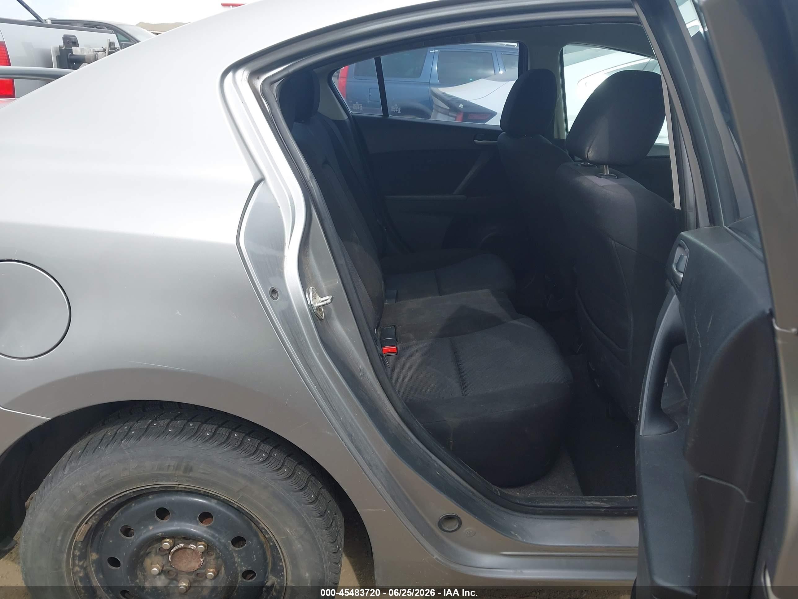 2010 Mazda Mazda3 I Touring Gray vin: JM1BL1SF8A1214981