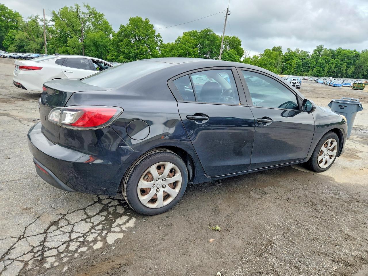 2010 Mazda 3 I Угольный vin: JM1BL1SF8A1228797