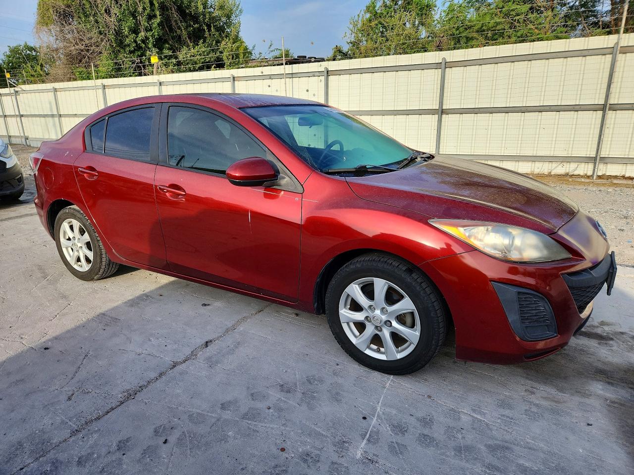 2010 Mazda 3 I Maroon vin: JM1BL1SF8A1332948