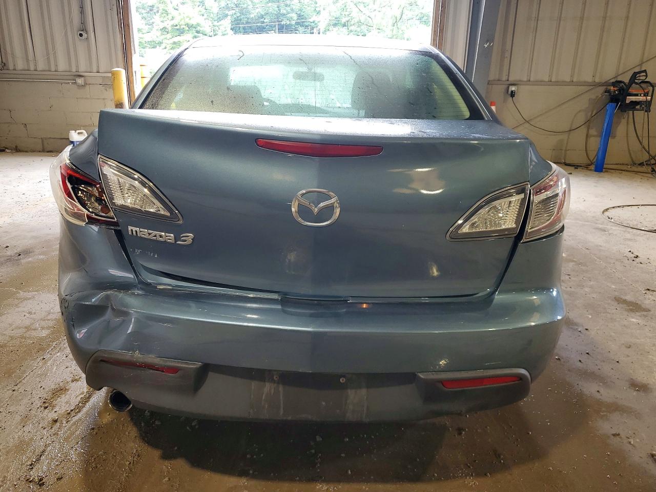 2010 Mazda 3 I Blue vin: JM1BL1SF8A1334957