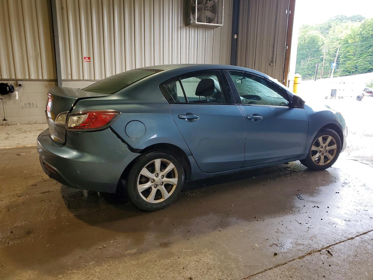 2010 Mazda 3 I Blue vin: JM1BL1SF8A1334957