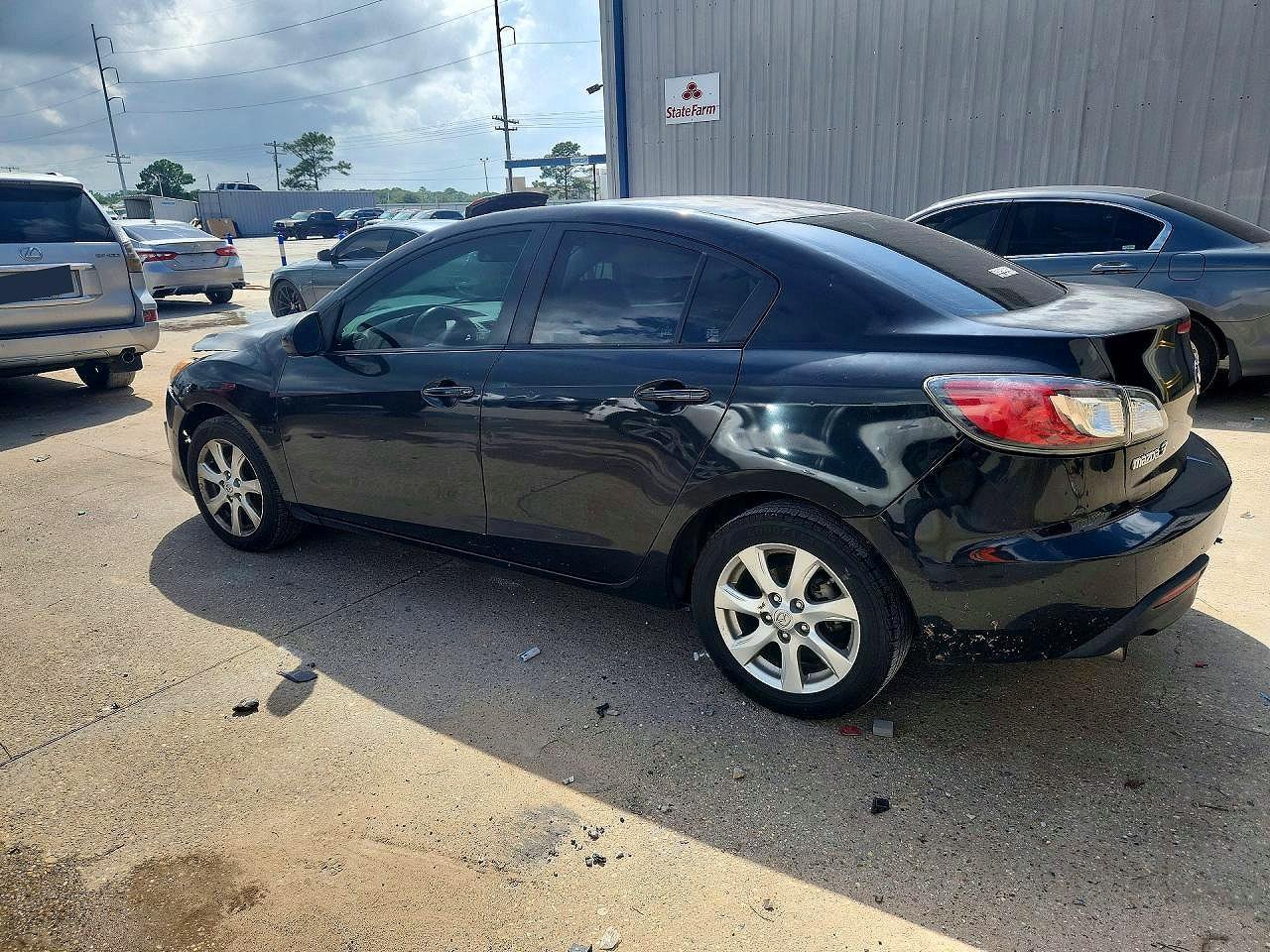 2010 Mazda 3 I Black vin: JM1BL1SF9A1106272