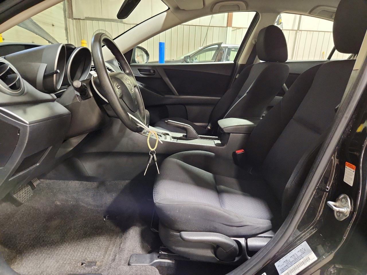 2010 Mazda 3 I Black vin: JM1BL1SF9A1223821