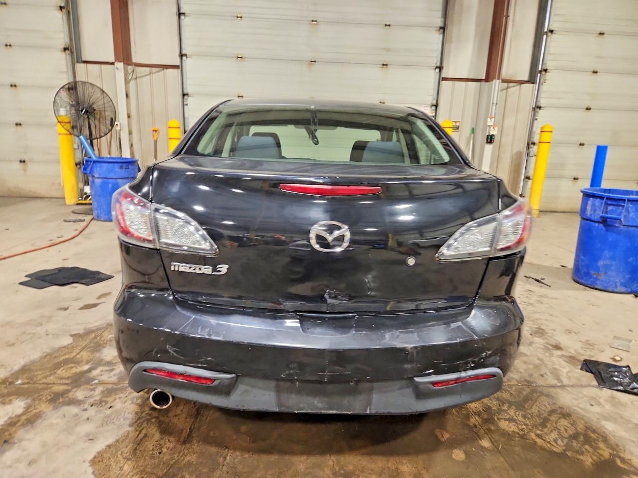 2010 Mazda 3 I Black vin: JM1BL1SF9A1223821