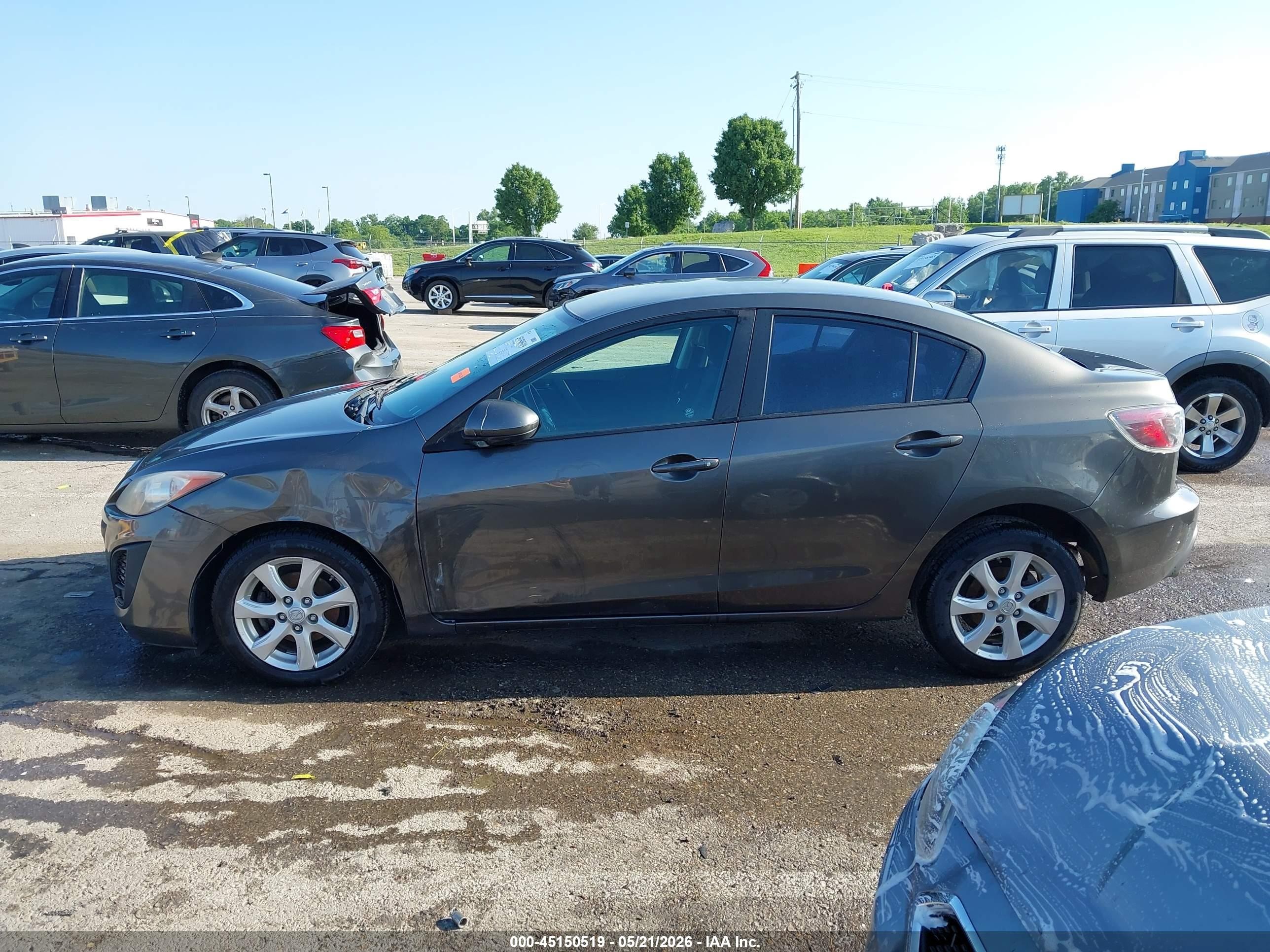 2010 Mazda Mazda3 I Touring Серый vin: JM1BL1SF9A1253949