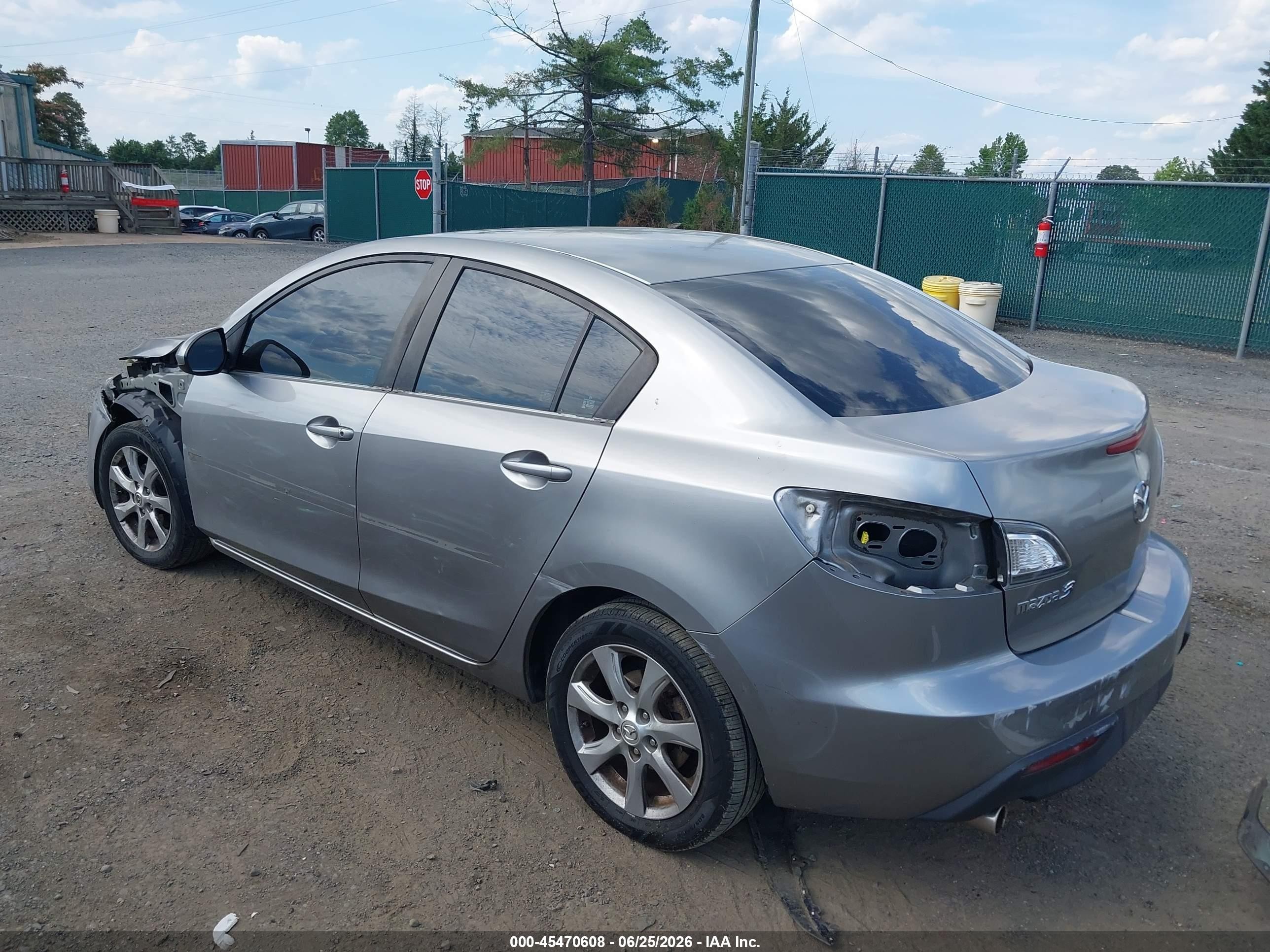 2010 Mazda Mazda3 I Touring Gray vin: JM1BL1SF9A1267284