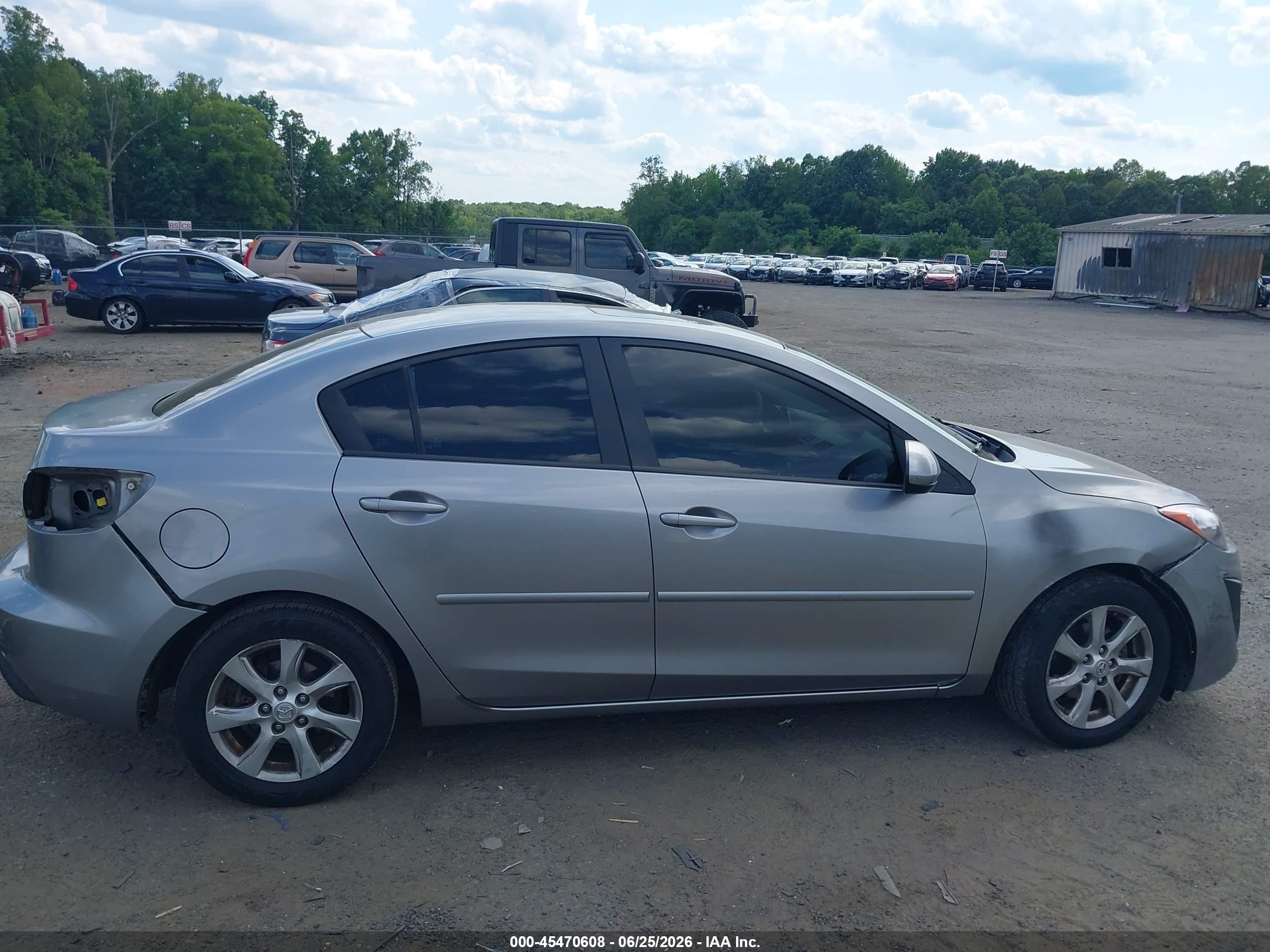 2010 Mazda Mazda3 I Touring Gray vin: JM1BL1SF9A1267284