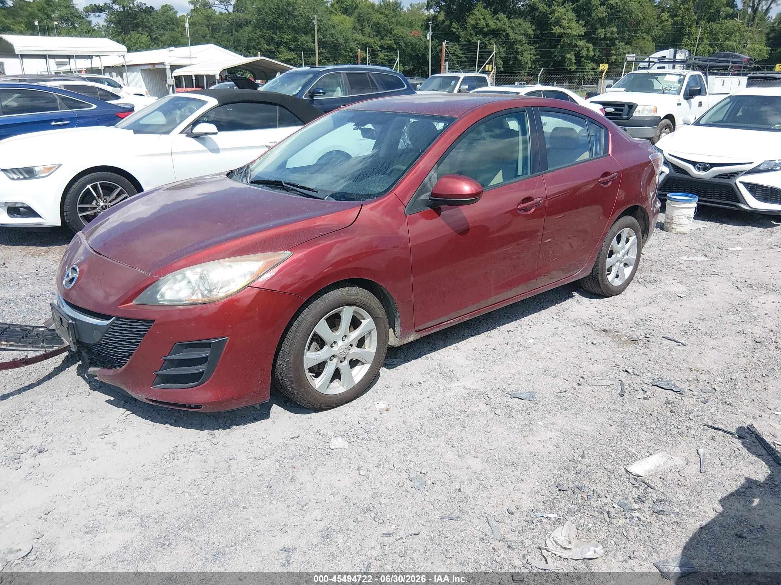2010 Mazda Mazda3 I Touring Red vin: JM1BL1SFXA1103347