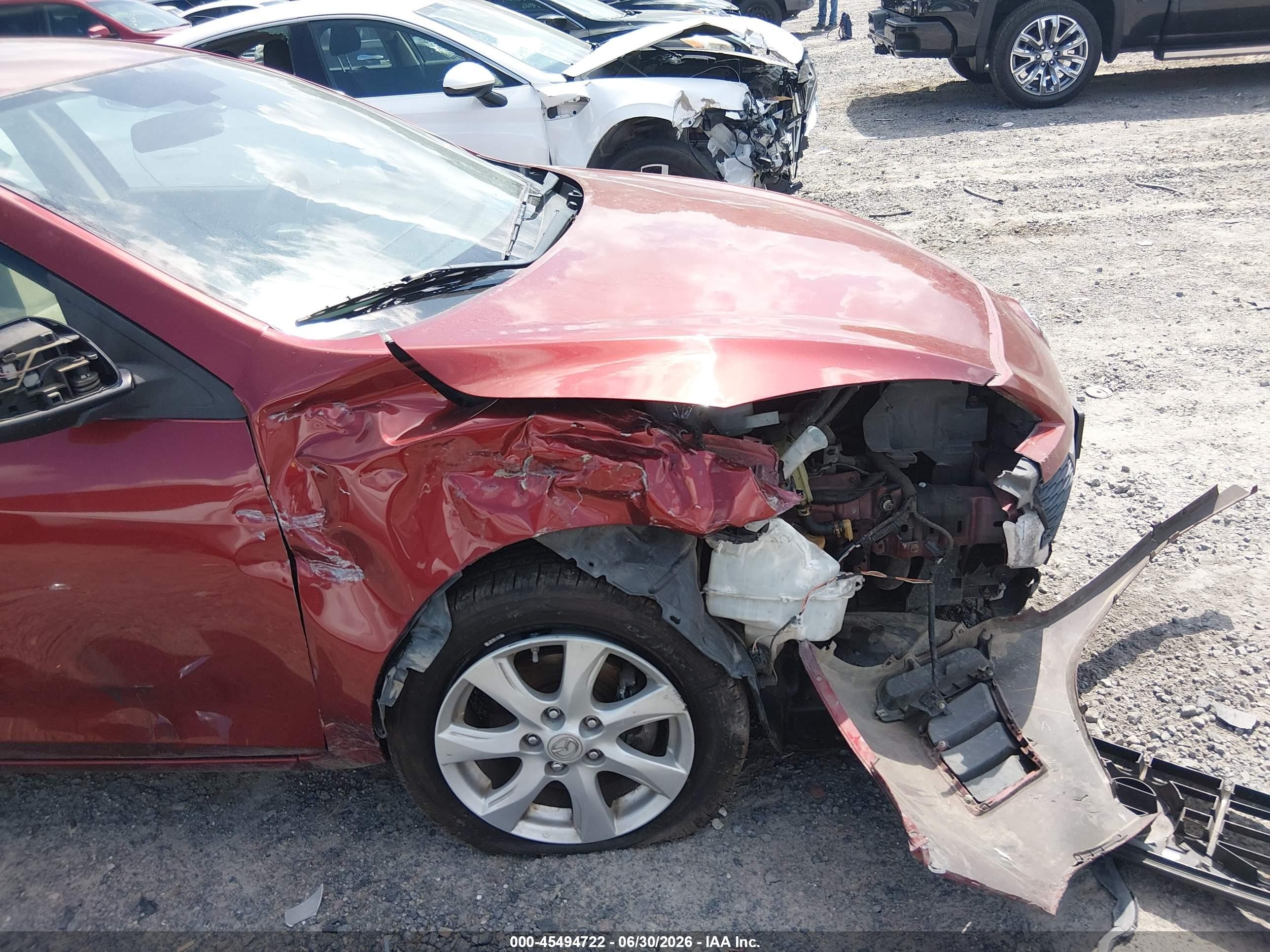 2010 Mazda Mazda3 I Touring Red vin: JM1BL1SFXA1103347