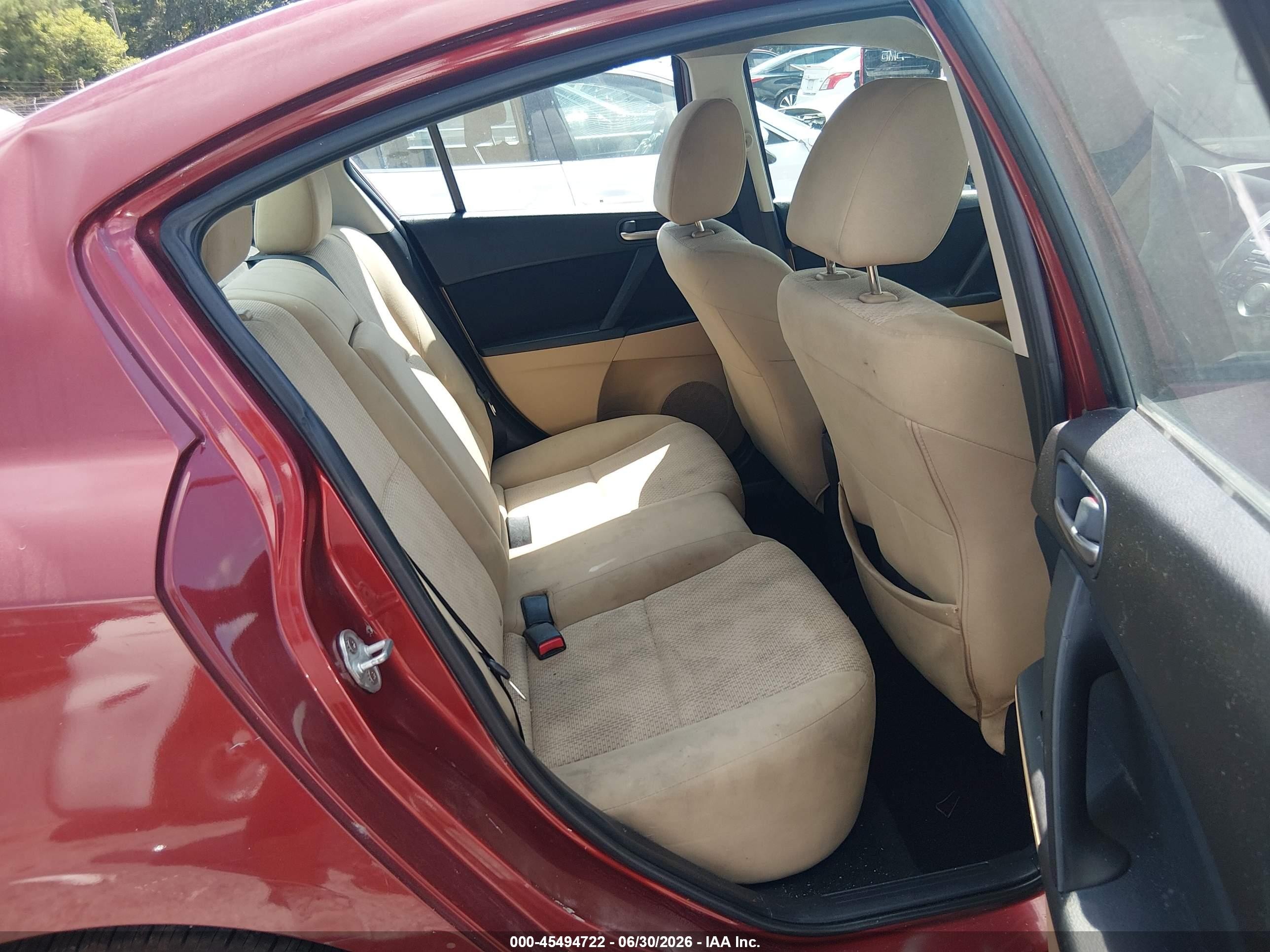 2010 Mazda Mazda3 I Touring Red vin: JM1BL1SFXA1103347