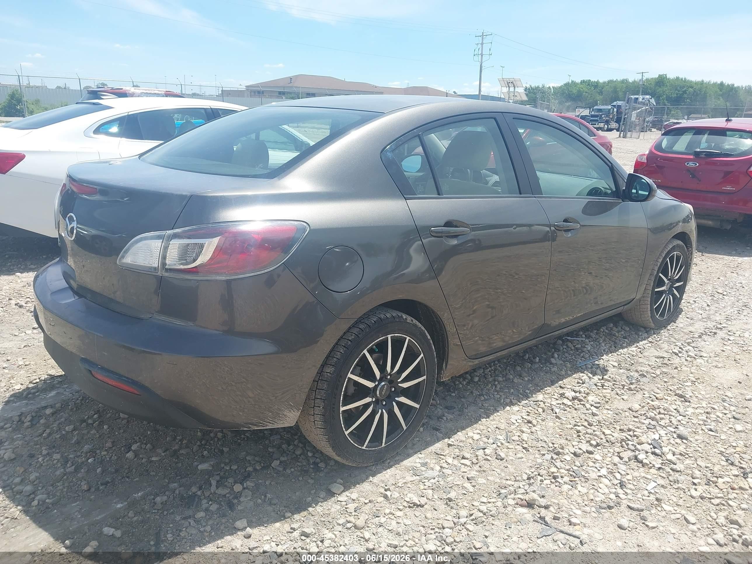 2010 Mazda Mazda3 I Touring Gray vin: JM1BL1SFXA1121623