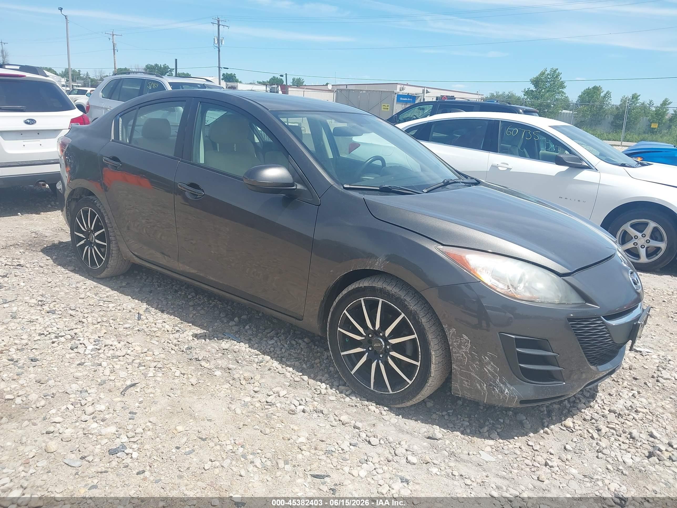 2010 Mazda Mazda3 I Touring Gray vin: JM1BL1SFXA1121623