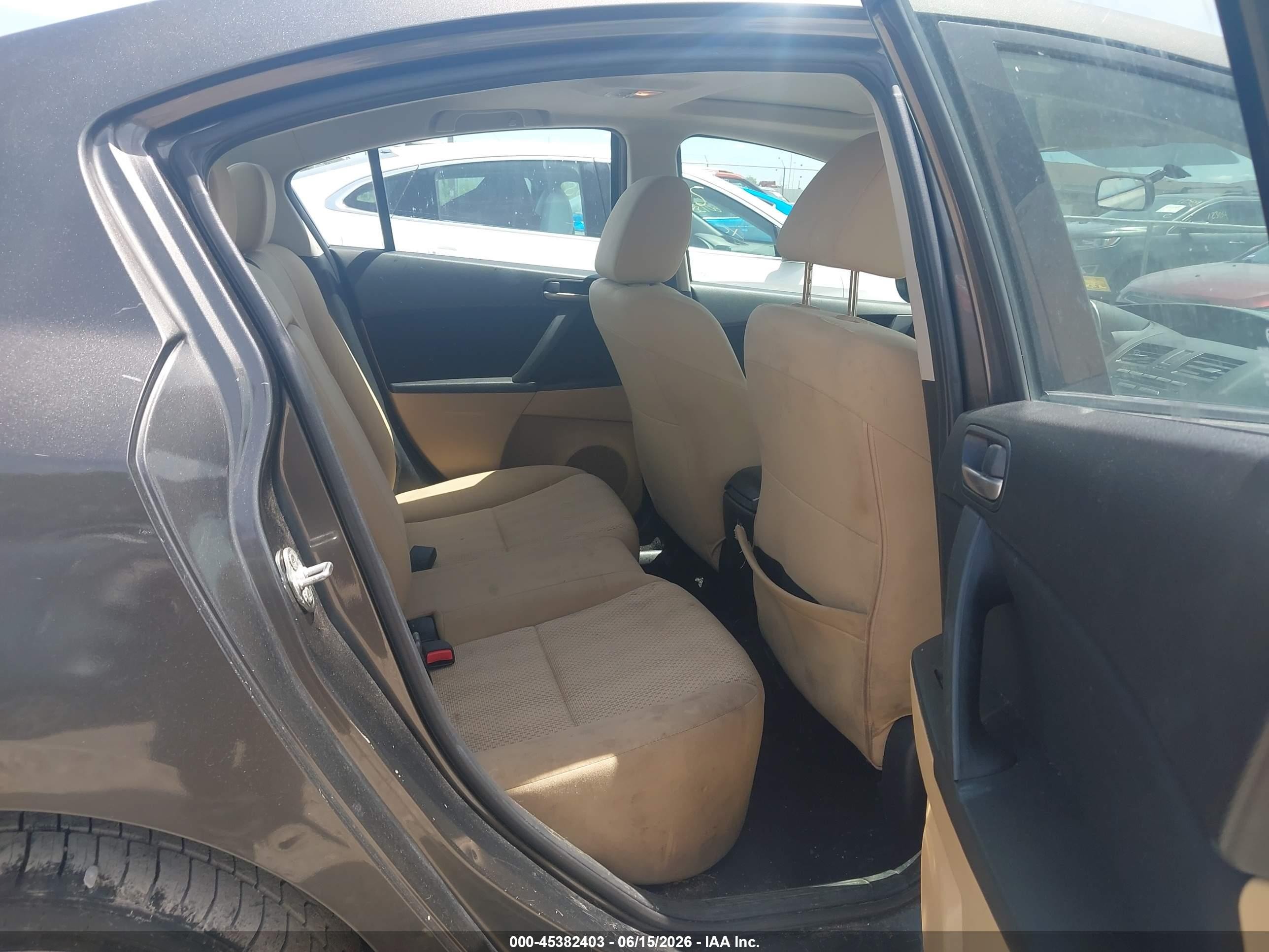 2010 Mazda Mazda3 I Touring Gray vin: JM1BL1SFXA1121623