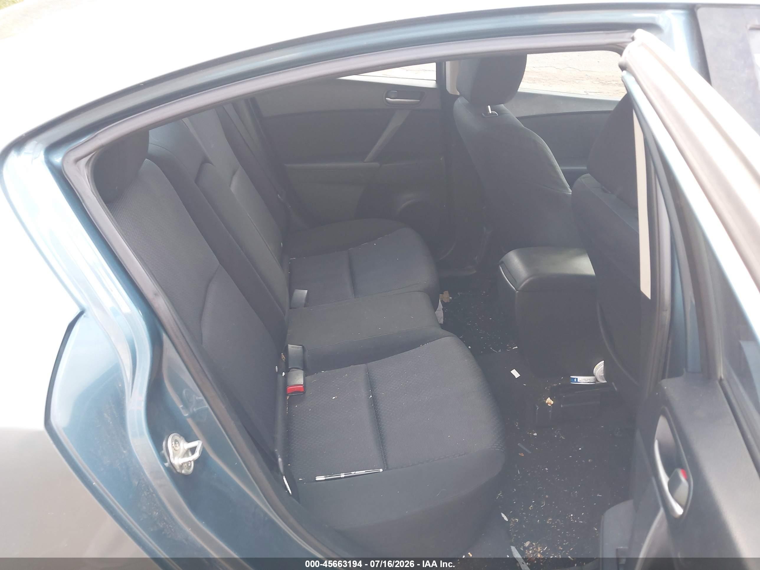 2010 Mazda Mazda3 I Touring Teal vin: JM1BL1SFXA1136784