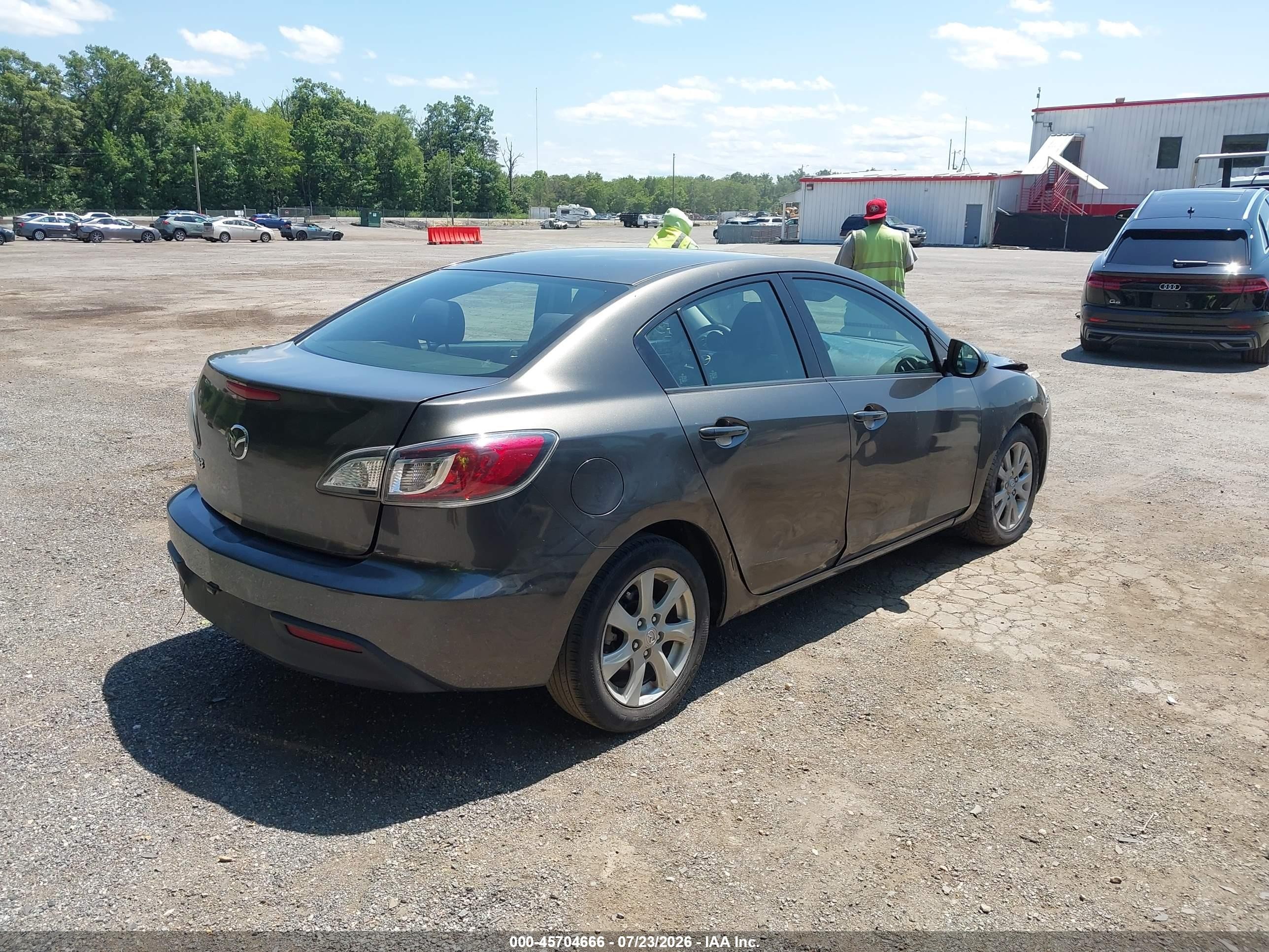 2010 Mazda Mazda3 I Touring Gray vin: JM1BL1SFXA1169509