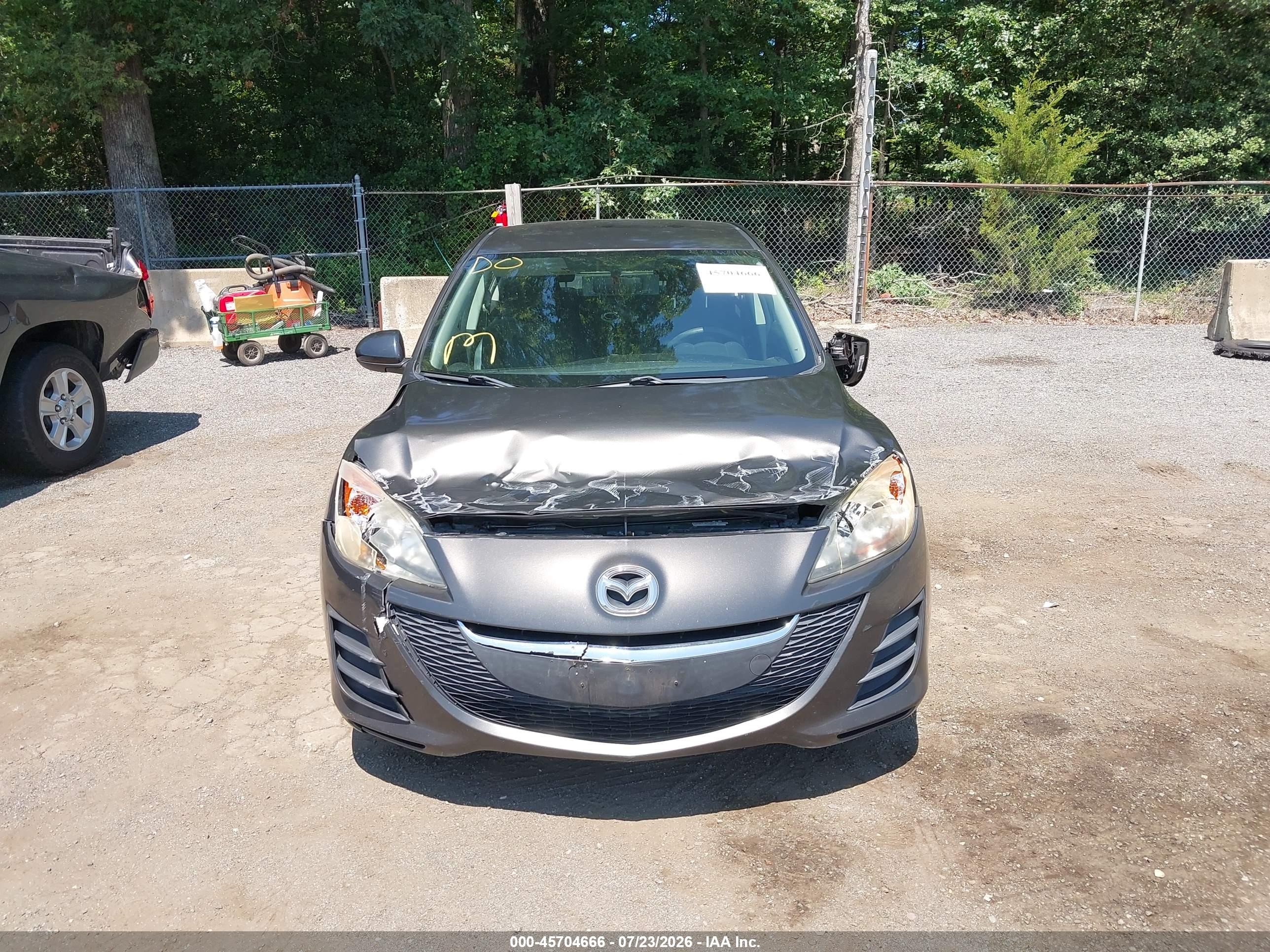 2010 Mazda Mazda3 I Touring Gray vin: JM1BL1SFXA1169509