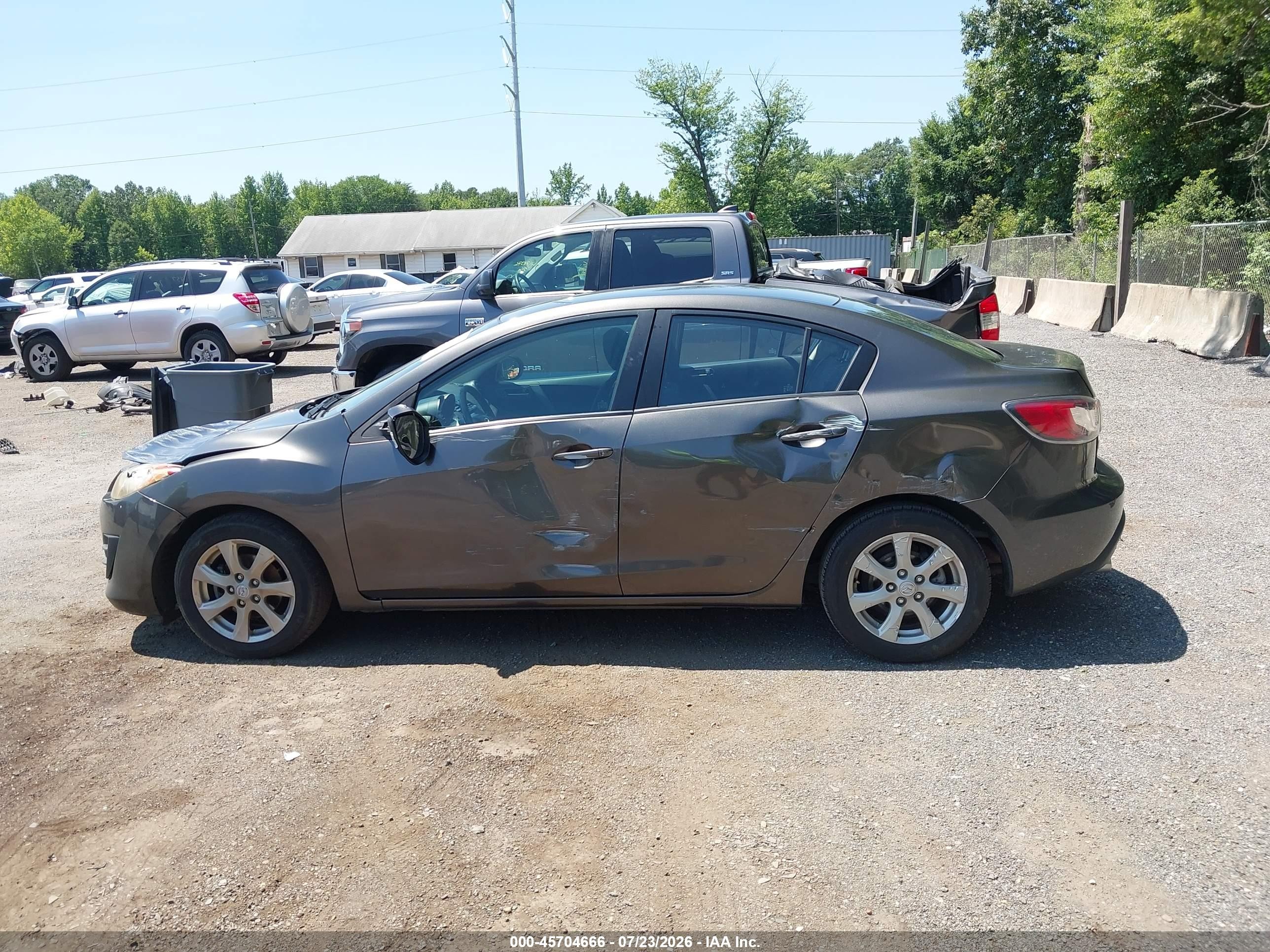 2010 Mazda Mazda3 I Touring Gray vin: JM1BL1SFXA1169509