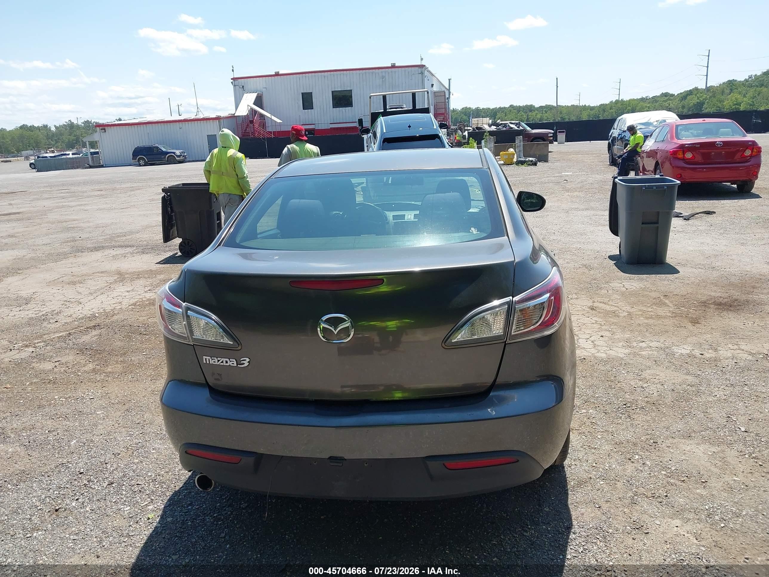 2010 Mazda Mazda3 I Touring Gray vin: JM1BL1SFXA1169509
