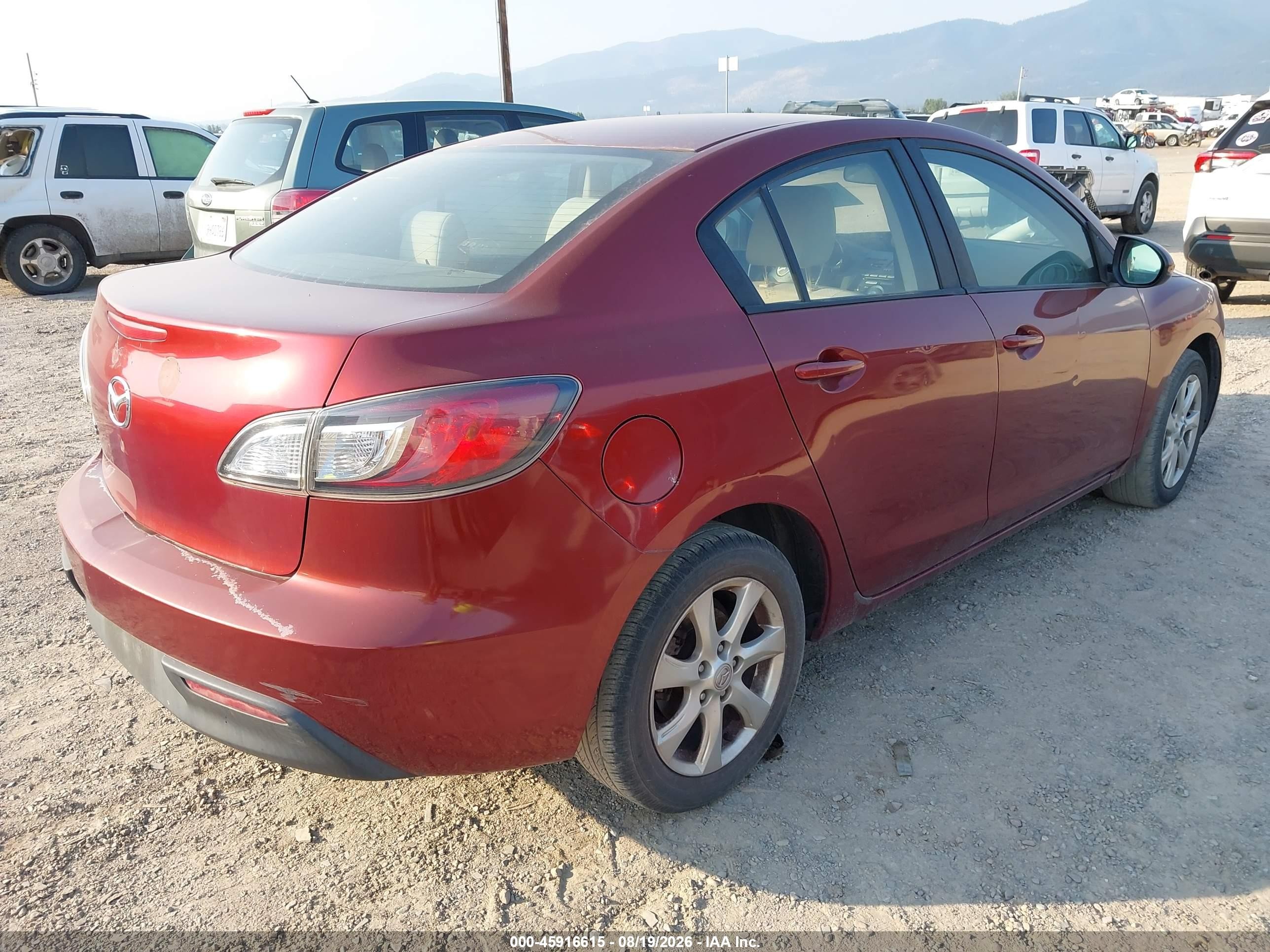 2010 Mazda Mazda3 I Touring Red vin: JM1BL1SFXA1210057