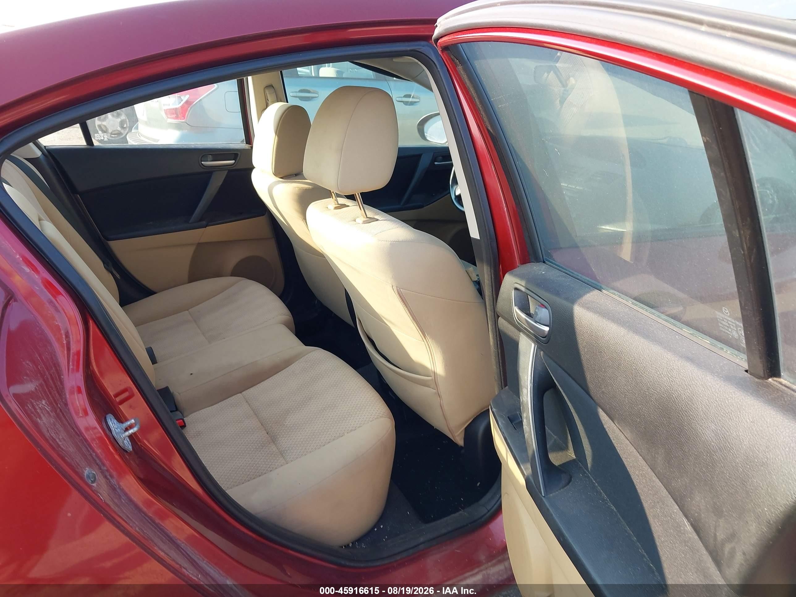 2010 Mazda Mazda3 I Touring Red vin: JM1BL1SFXA1210057
