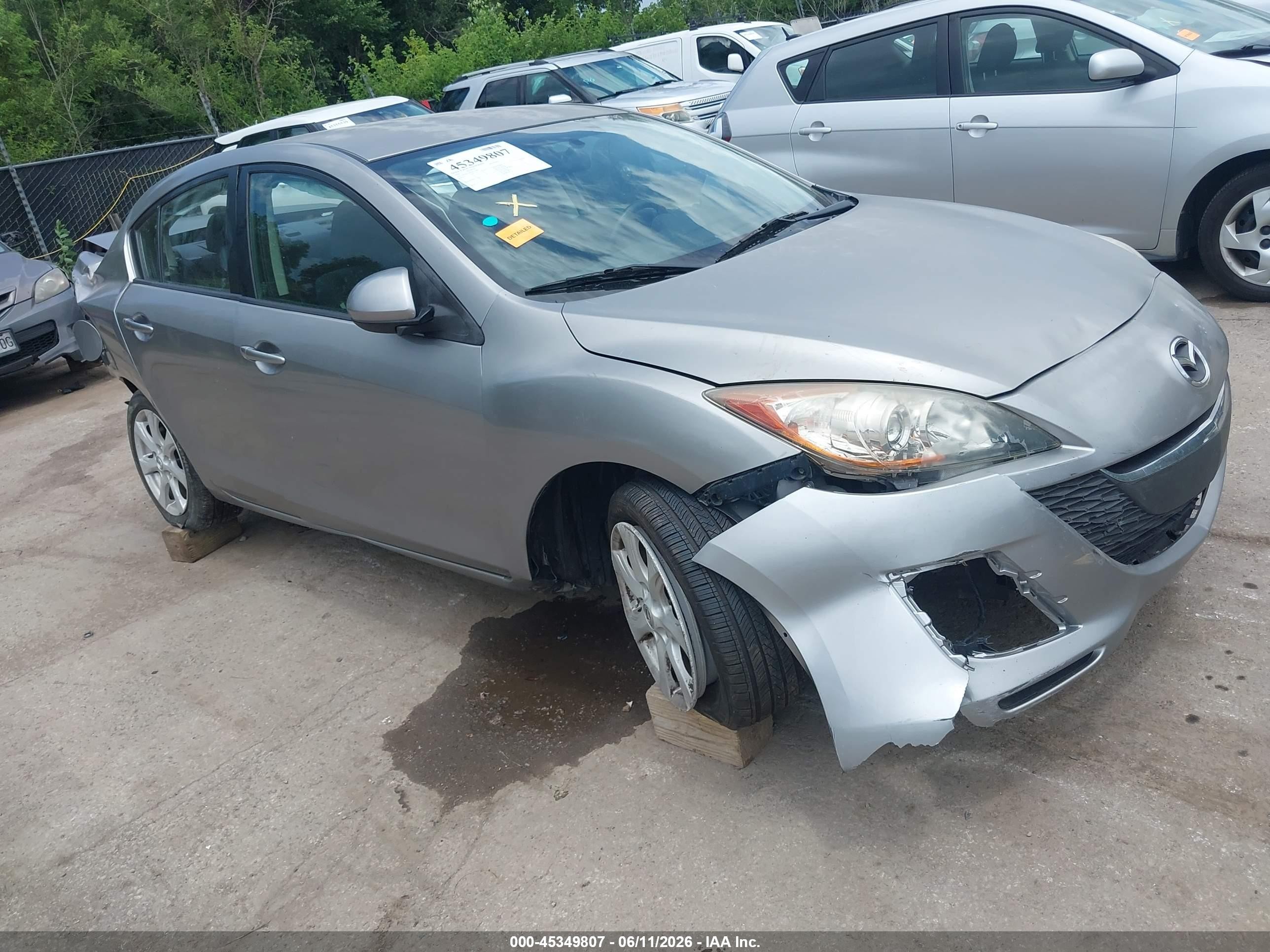 2010 Mazda Mazda3 I Touring Silver vin: JM1BL1SFXA1214481