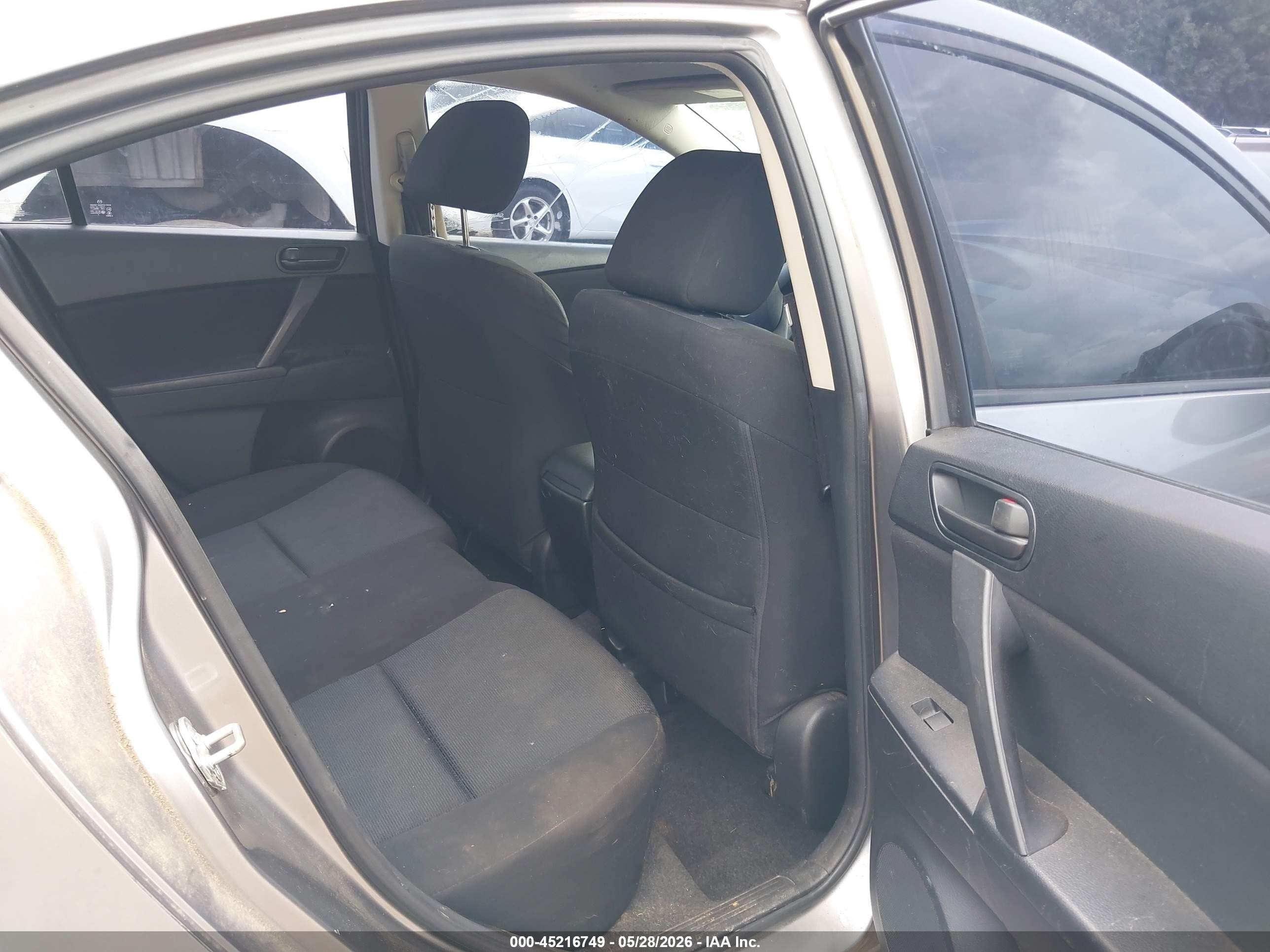 2010 Mazda Mazda3 I Sport Gray vin: JM1BL1SFXA1232205