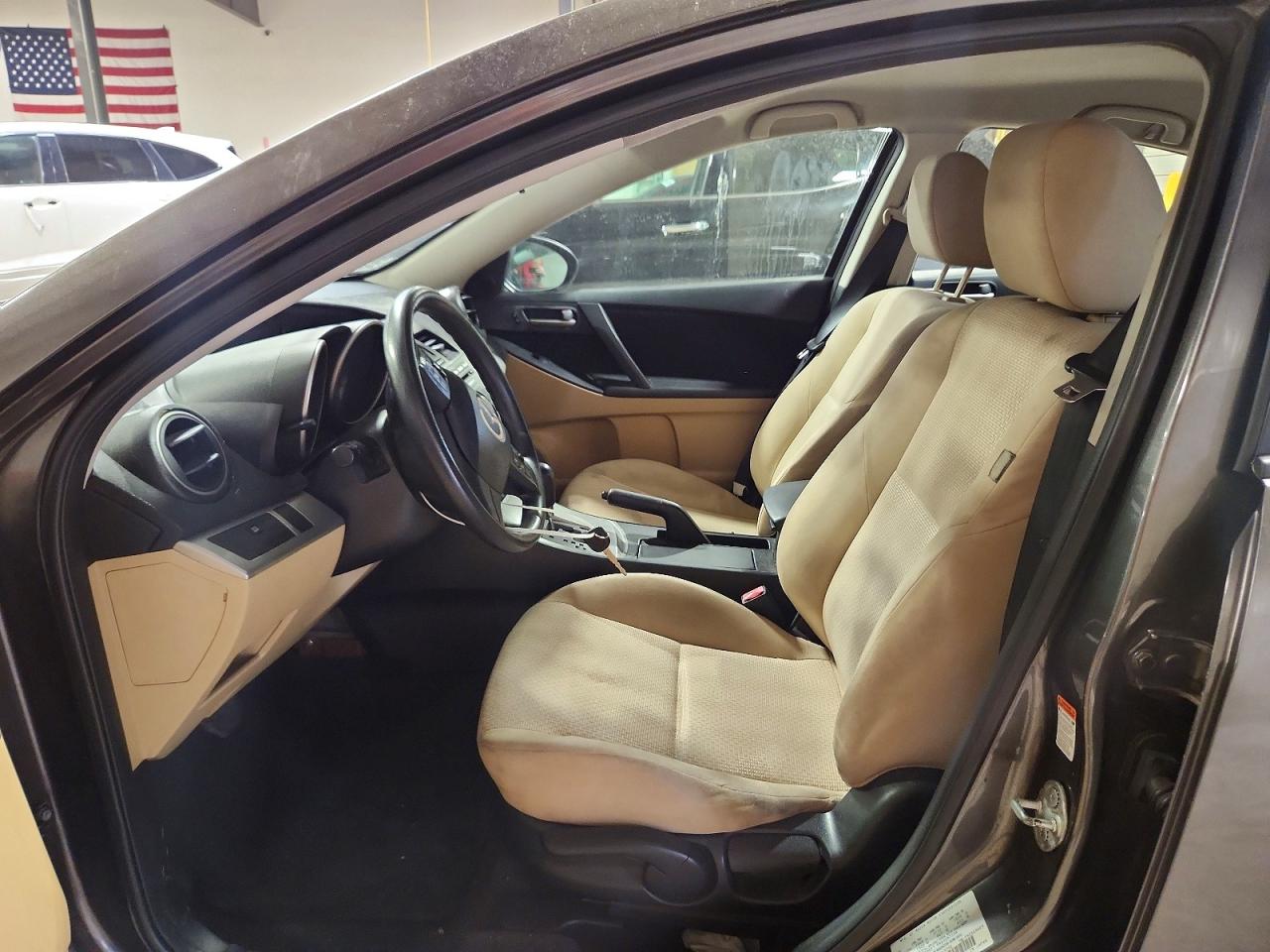 2010 Mazda 3 I Gray vin: JM1BL1SFXA1249392