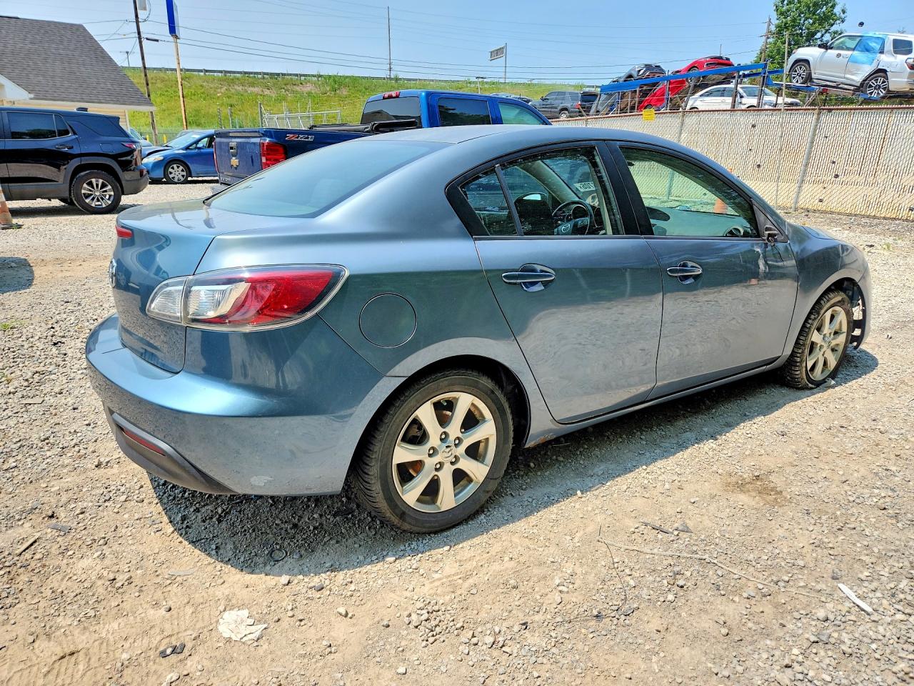 2010 Mazda 3 I Turquoise vin: JM1BL1SFXA1263745