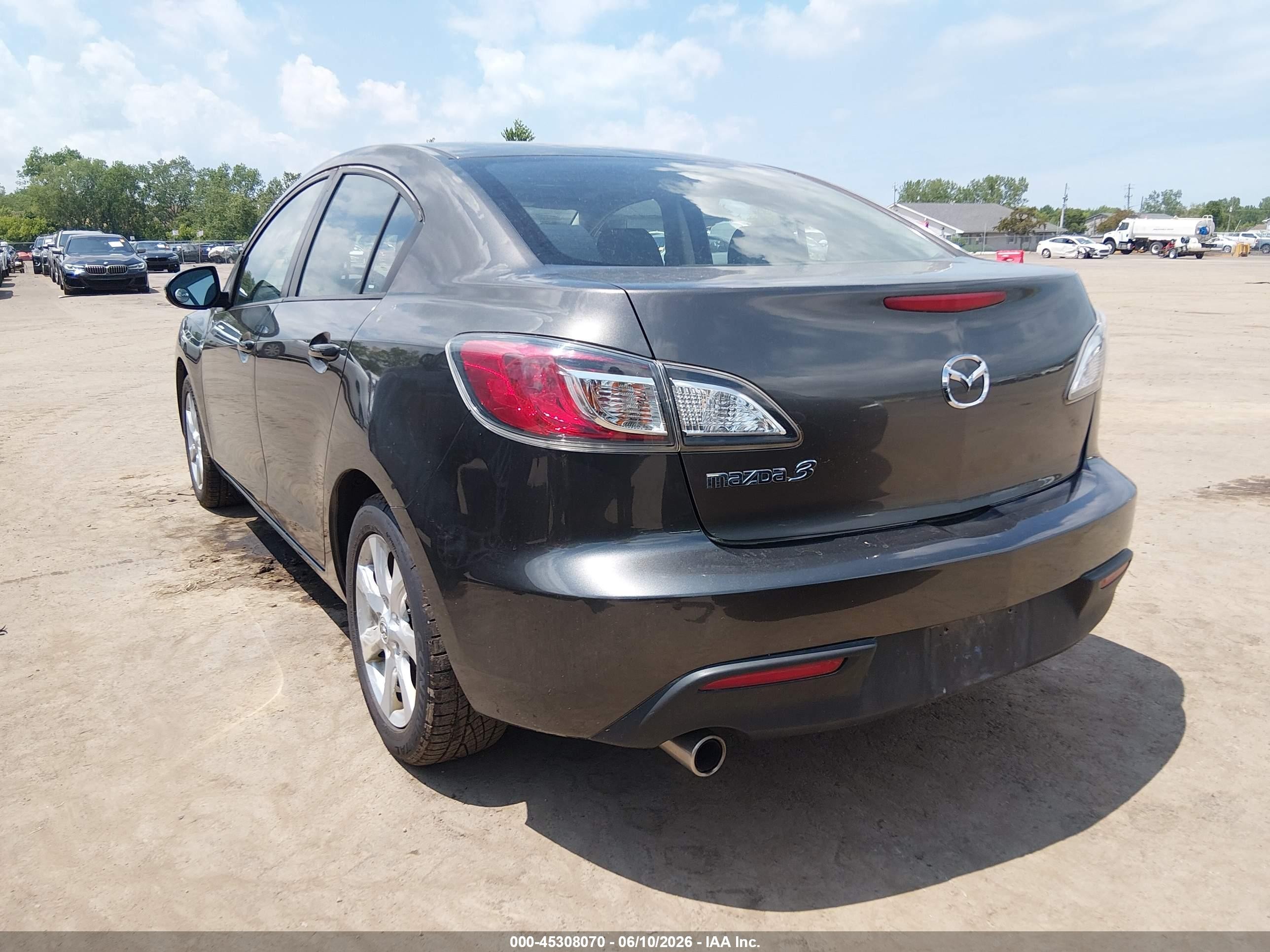 2010 Mazda Mazda3 I Touring Gray vin: JM1BL1SFXA1278424