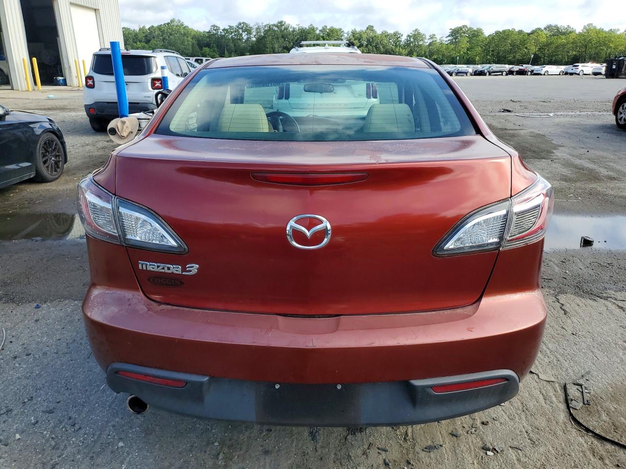 2010 Mazda 3 I Maroon vin: JM1BL1SFXA1316976