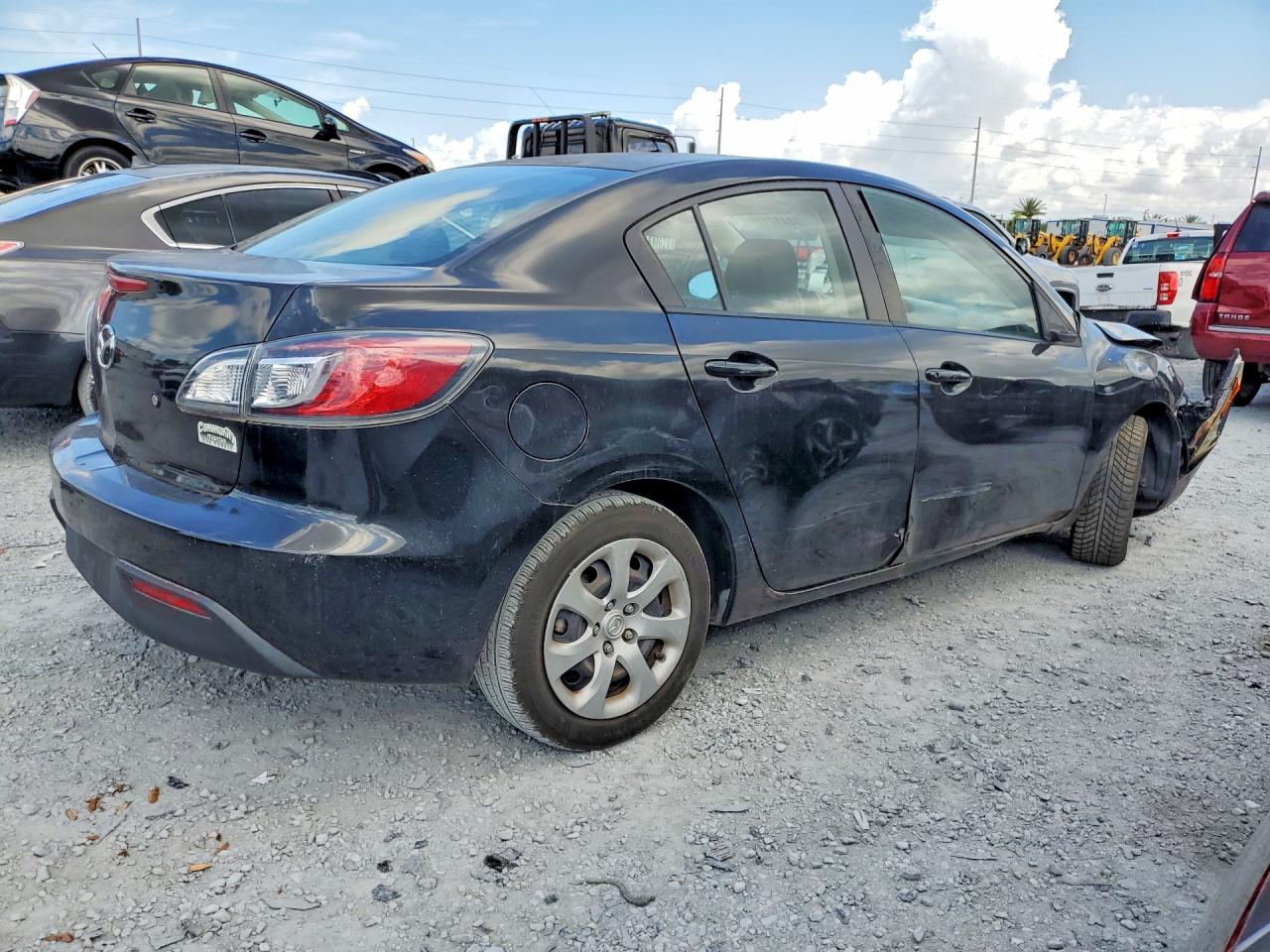 2010 Mazda 3 I Black vin: JM1BL1SFXA1324270