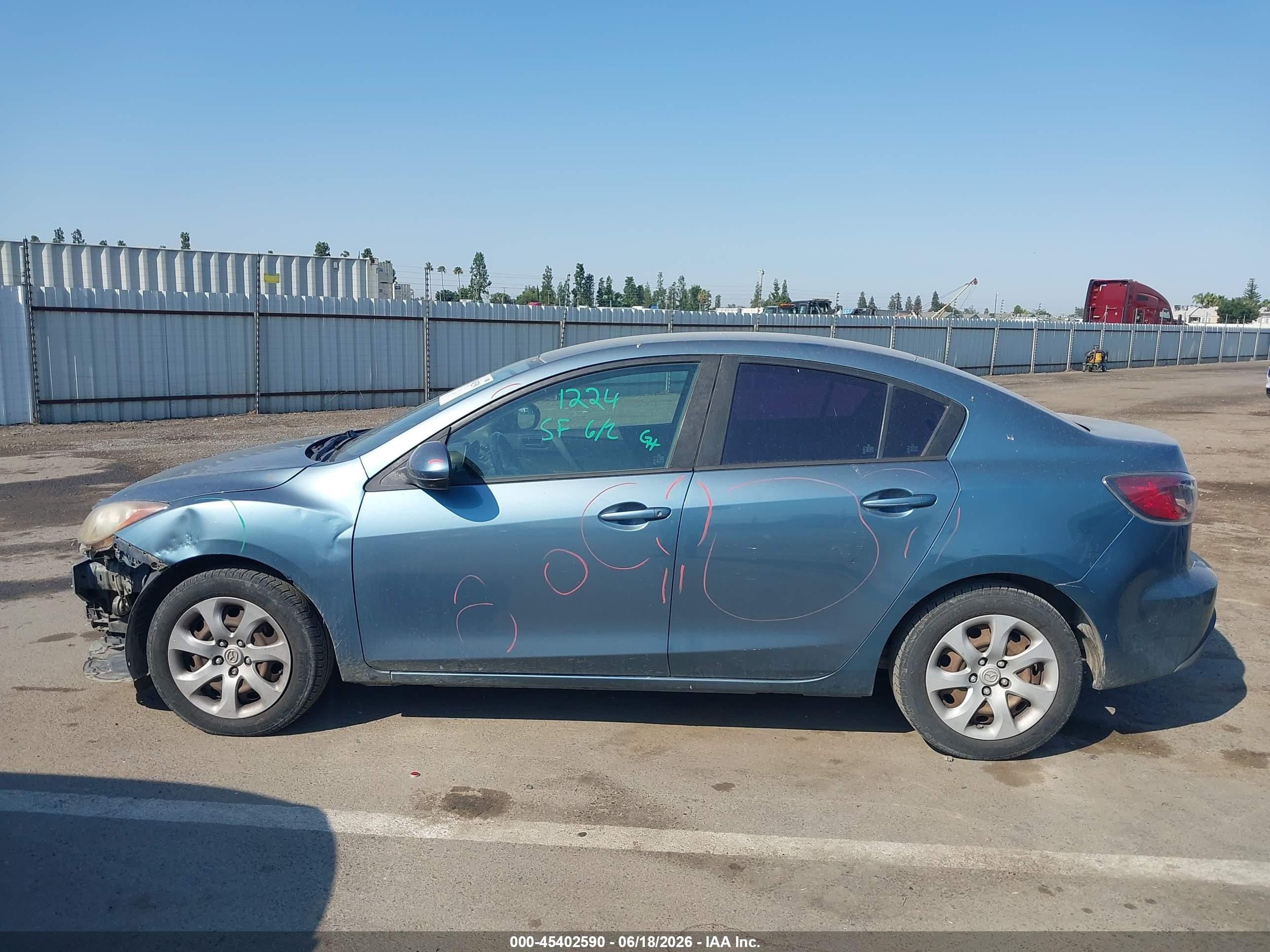 2010 Mazda Mazda3 I Sport Blue vin: JM1BL1SG0A1241035
