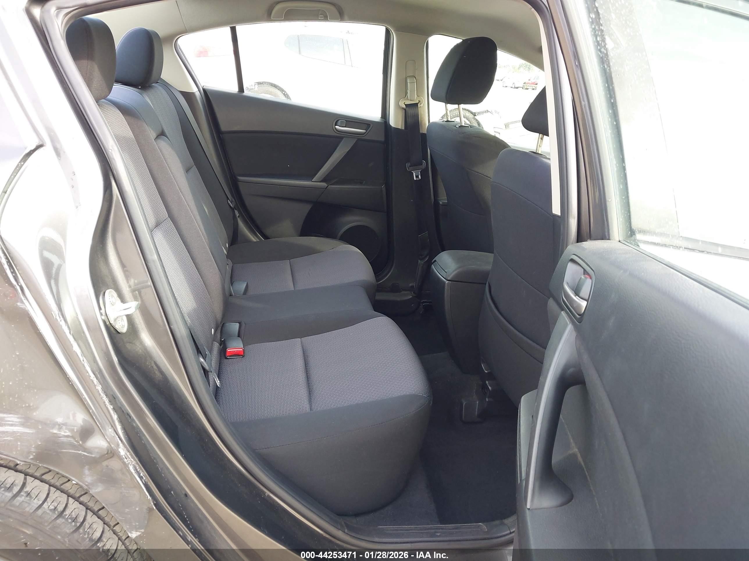 2010 Mazda Mazda3   Серый vin: JM1BL1SG1A1133295