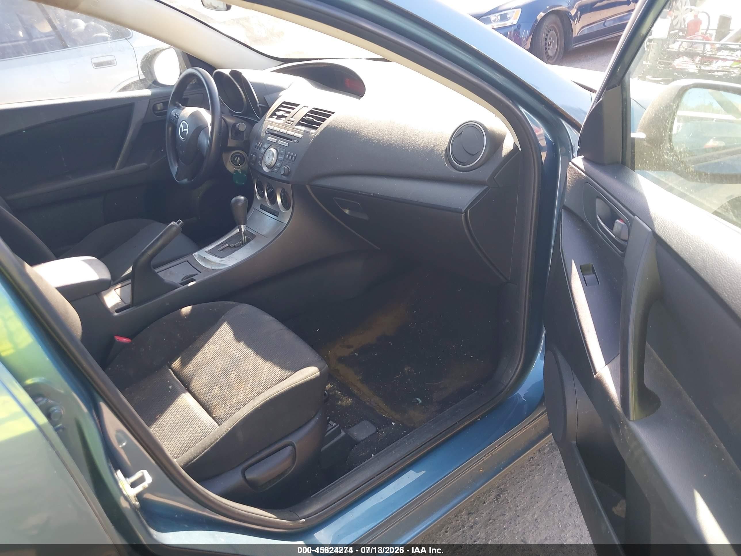 2010 Mazda Mazda3 I Sport Blue vin: JM1BL1SG1A1165888