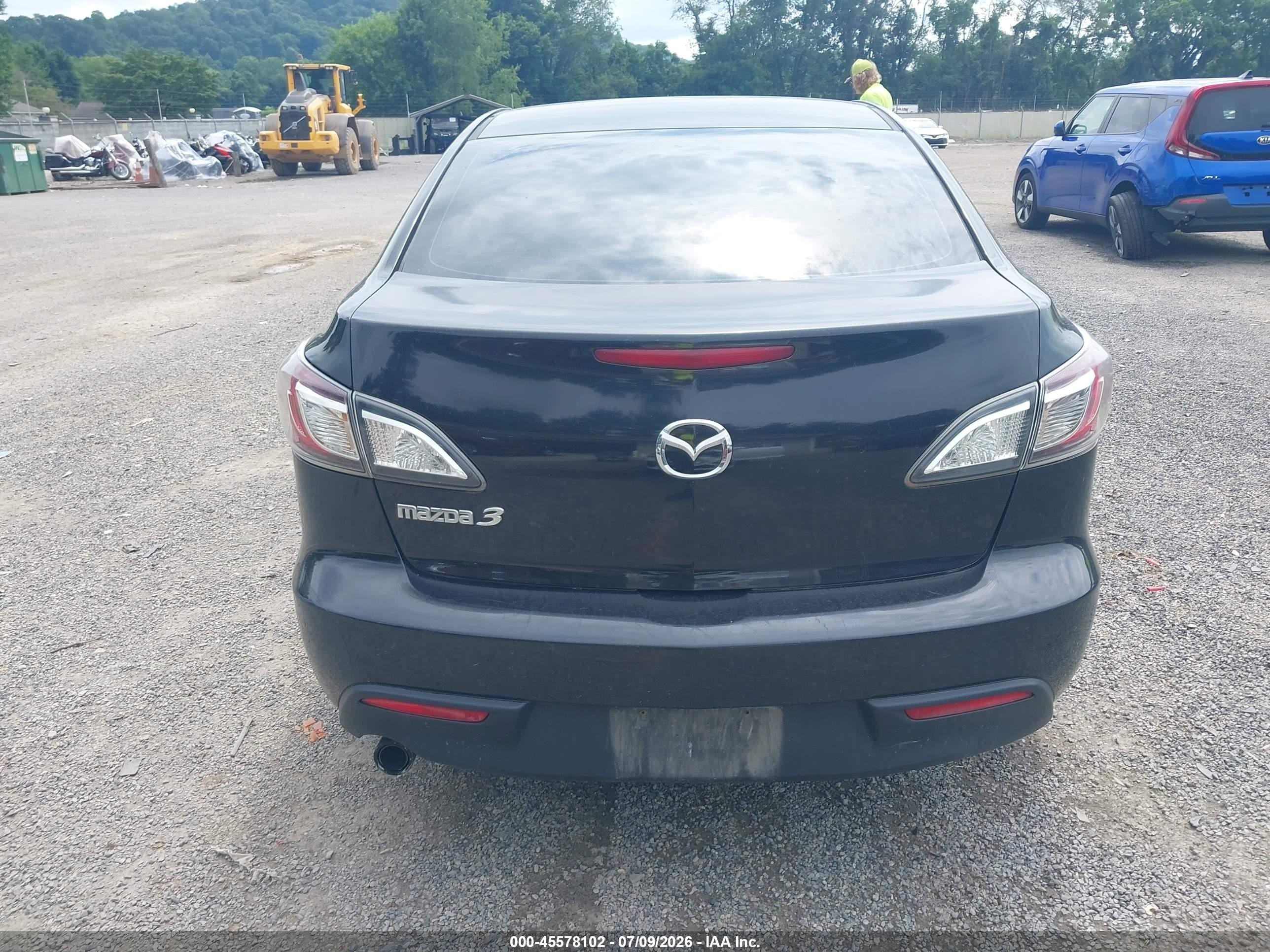 2010 Mazda Mazda3 I Touring Black vin: JM1BL1SG2A1166824
