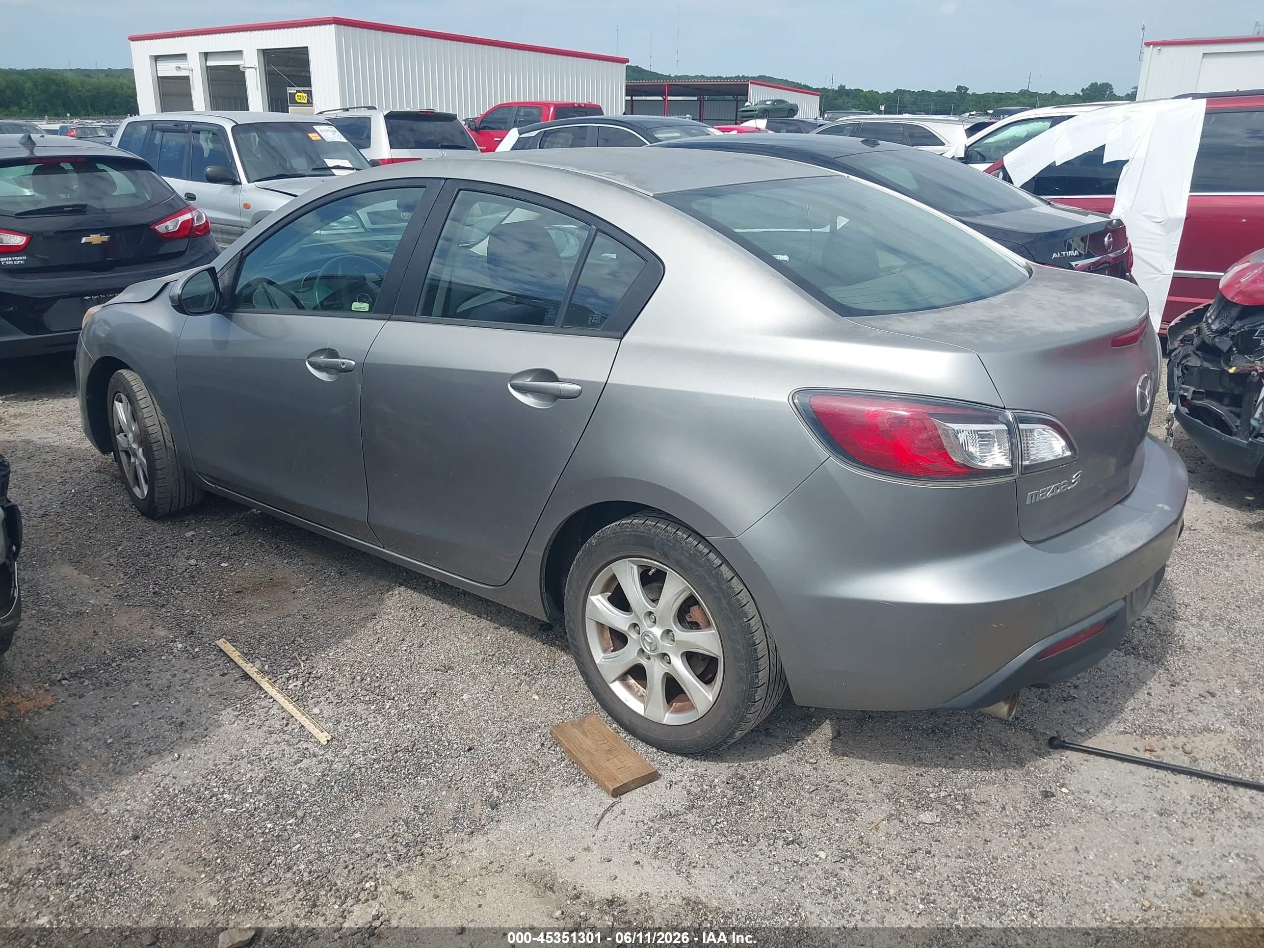 2010 Mazda Mazda3 I Touring Серый vin: JM1BL1SG2A1247743