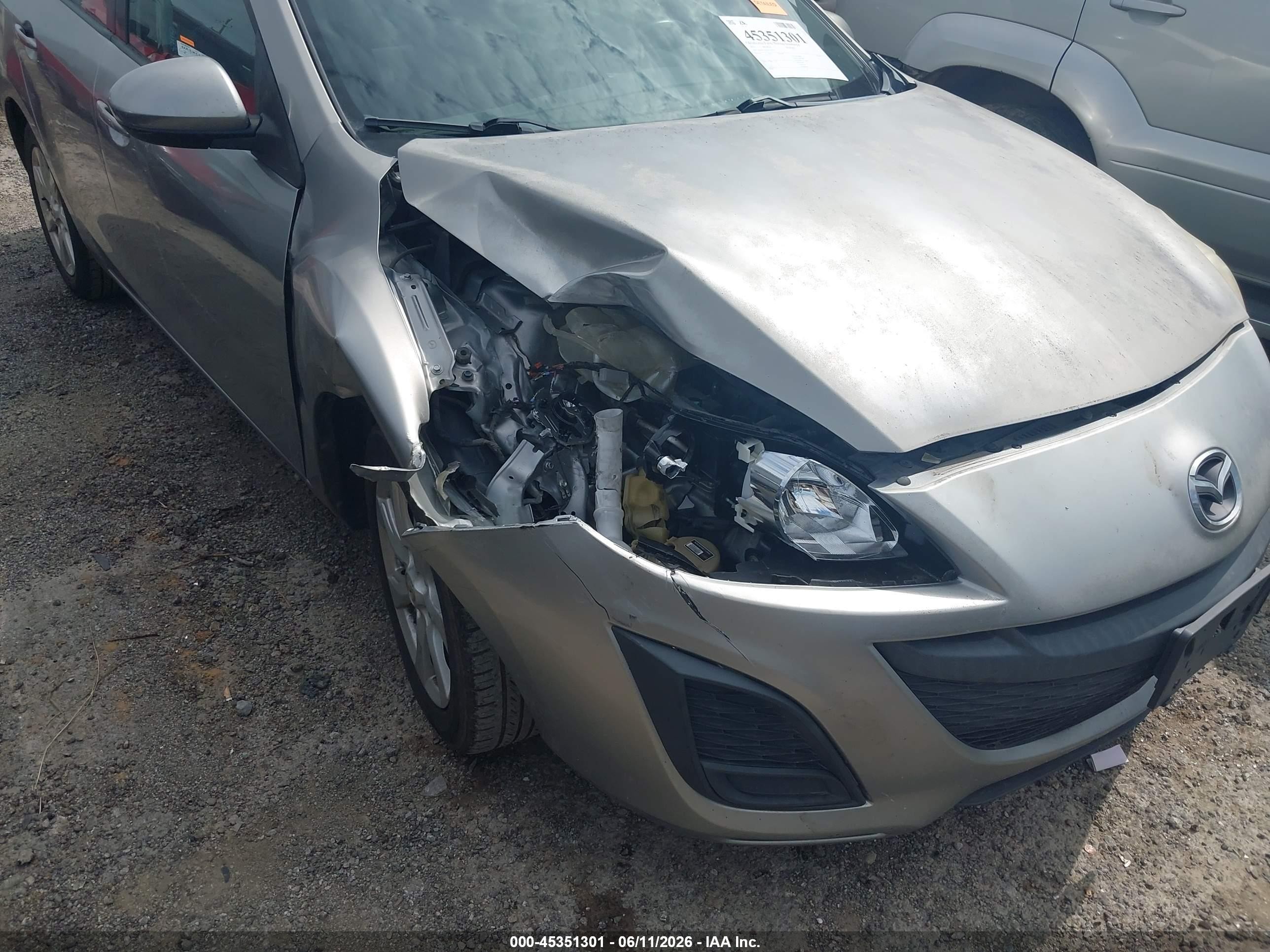 2010 Mazda Mazda3 I Touring Серый vin: JM1BL1SG2A1247743