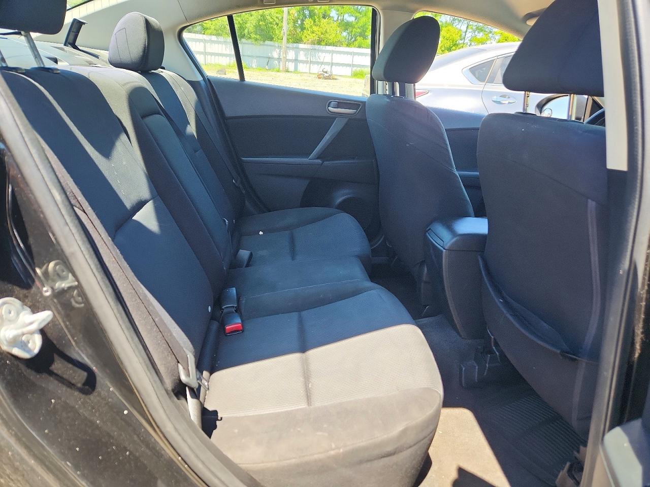 2010 Mazda 3 I Черный vin: JM1BL1SG2A1250366