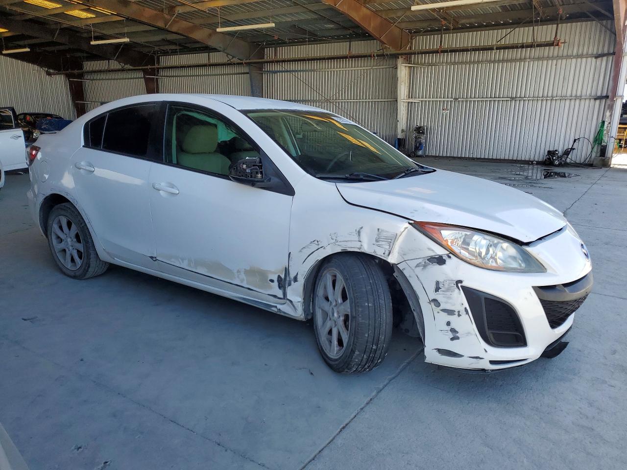 2010 Mazda 3 I White vin: JM1BL1SG2A1255244