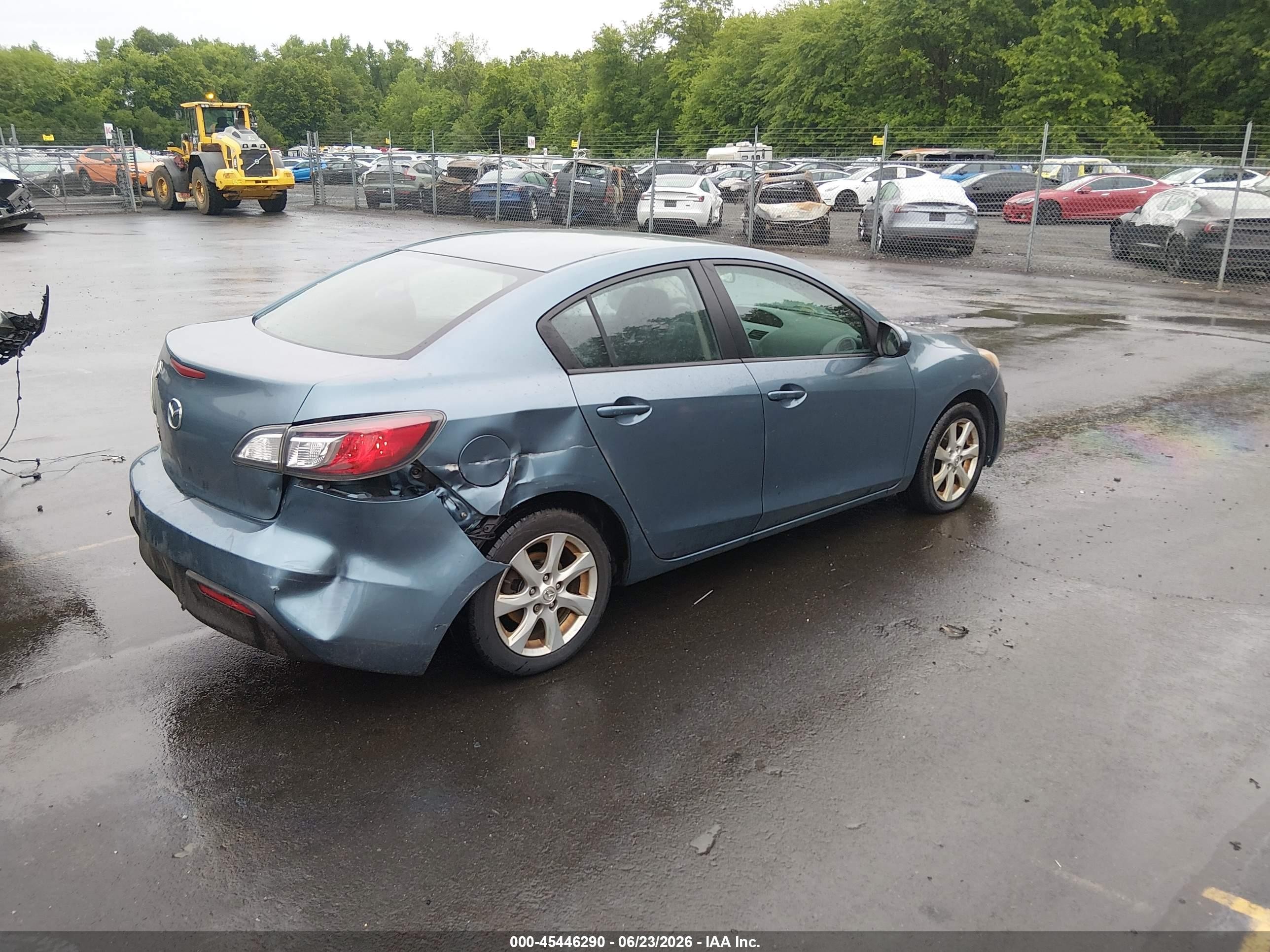 2010 Mazda Mazda3 I Touring Blue vin: JM1BL1SG2A1283416