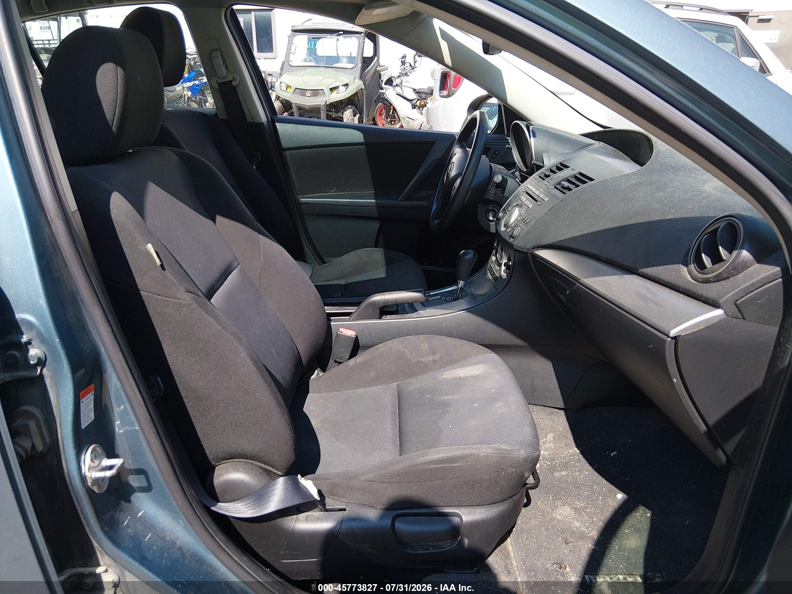 2010 Mazda Mazda3 I Touring Blue vin: JM1BL1SG3A1246424