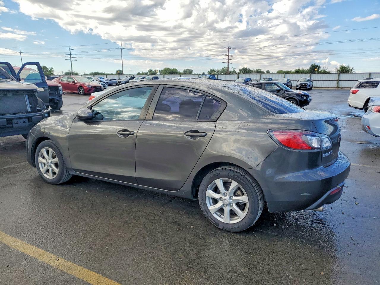 2010 Mazda 3 I Gray vin: JM1BL1SG3A1282064
