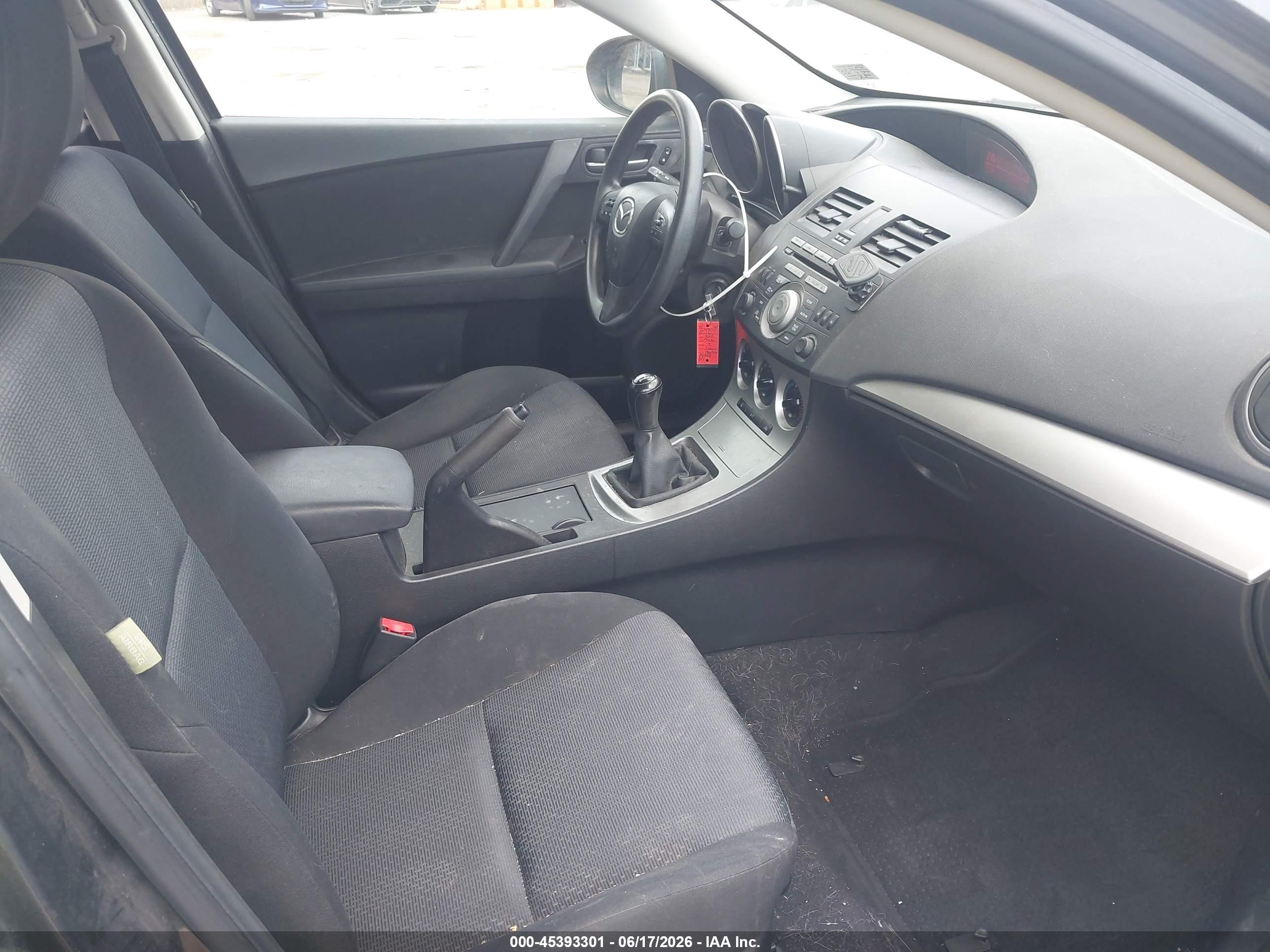 2010 Mazda Mazda3 I Touring Gray vin: JM1BL1SG4A1161897